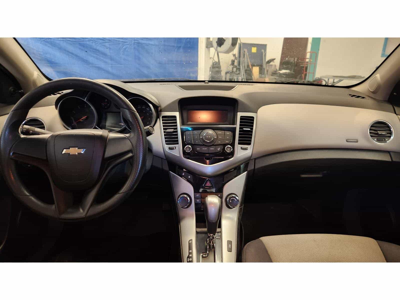 Image 12 Chevrolet Cruze LS 2012