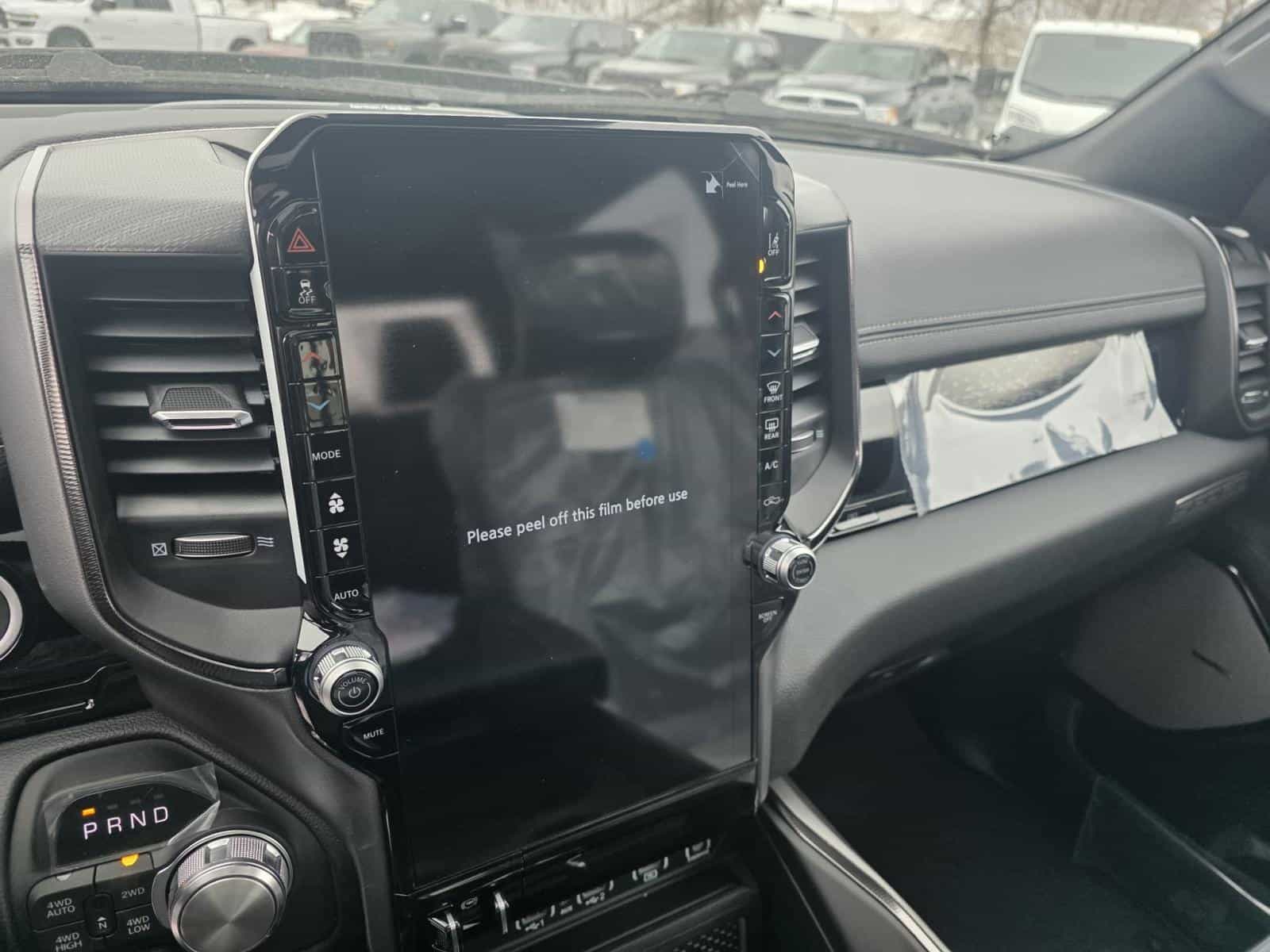 Image 3 RAM 1500 Sport 2026