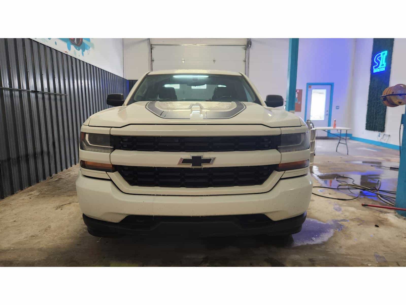 Image 2 Chevrolet Silverado K1500 Custom Custom 2017