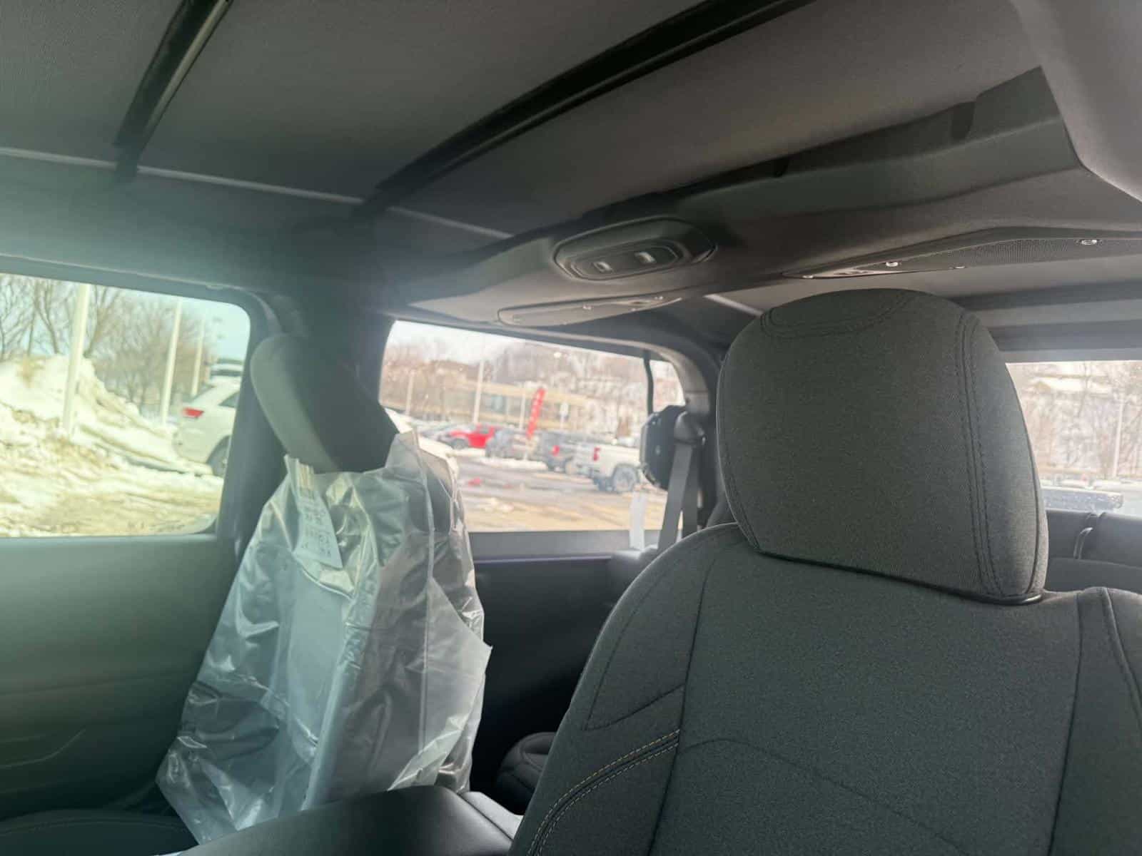 Image 4 Jeep Wrangler Sport 2026