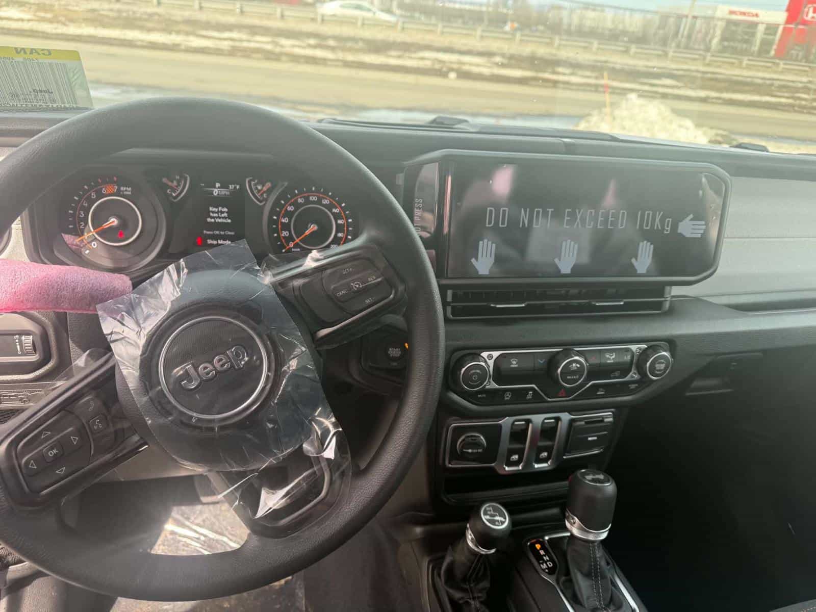 Image 3 Jeep Wrangler Sport 2026