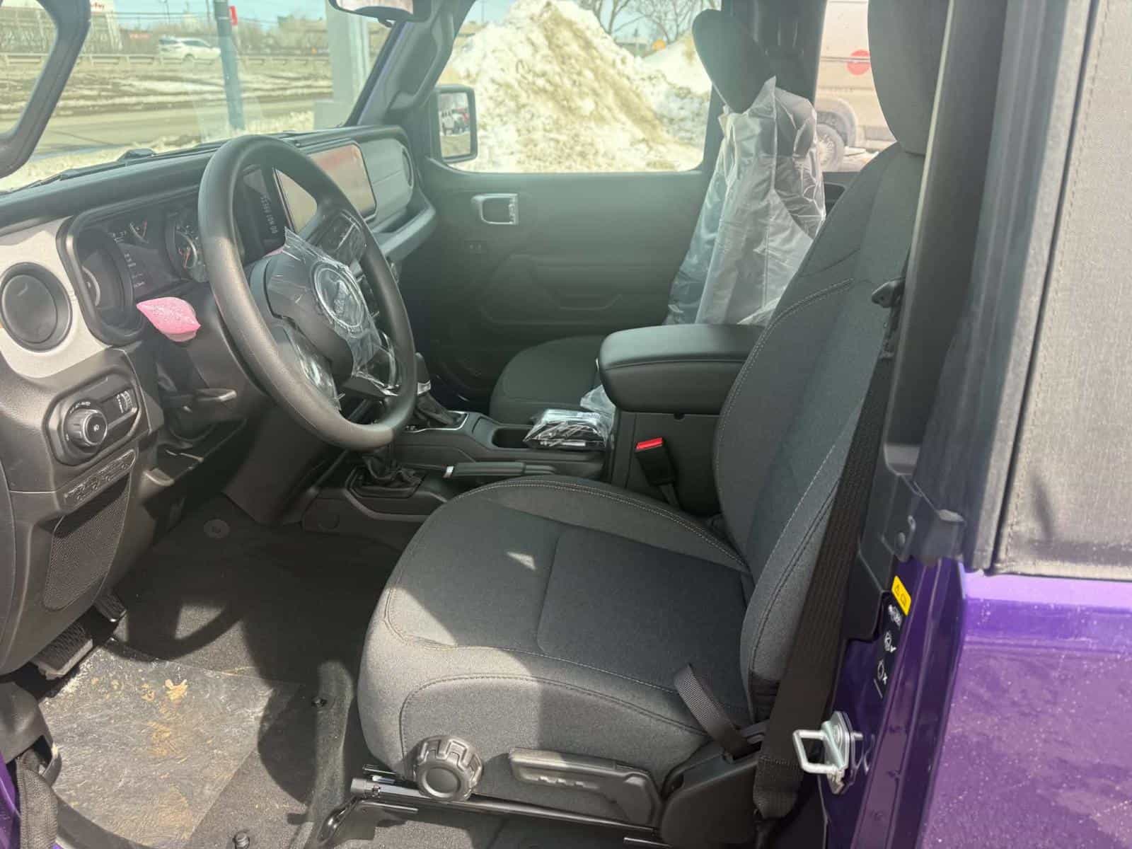 Image 2 Jeep Wrangler Sport 2026