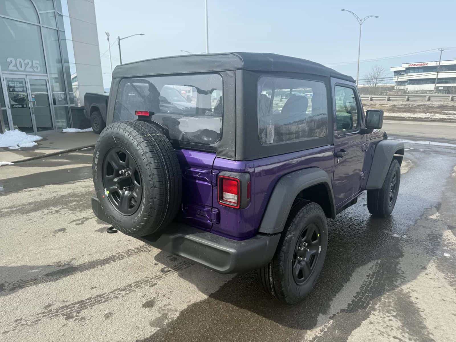 Image 8 Jeep Wrangler Sport 2026