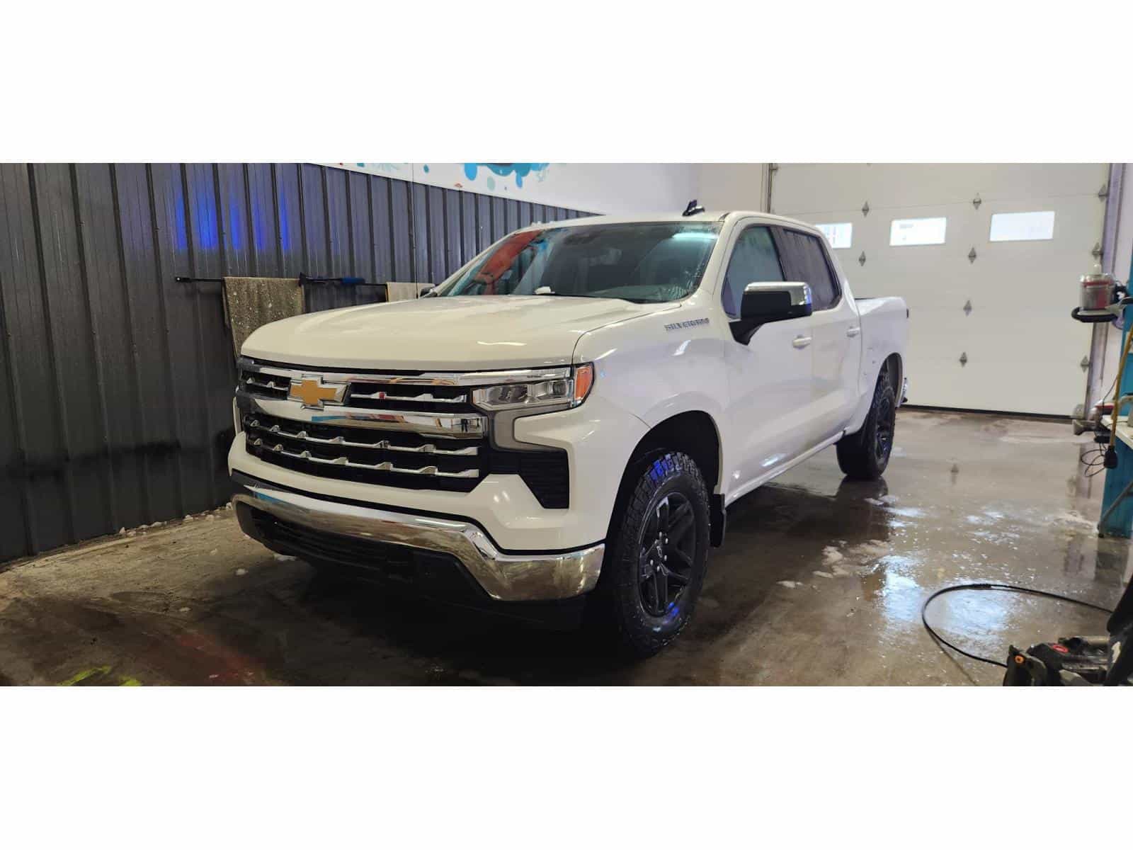 Image 1 Chevrolet SILVERADO K1500 LT LT 2025