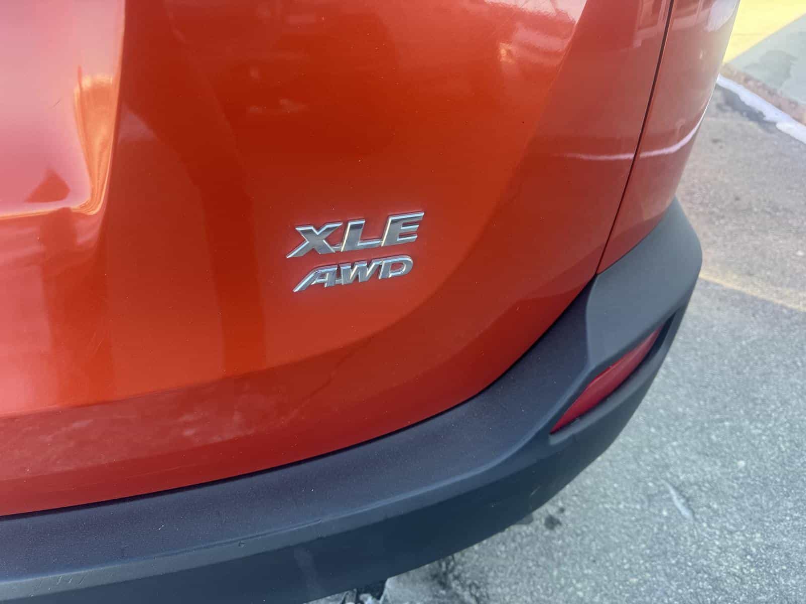 Image 4 Toyota Rav4 XLE 2015