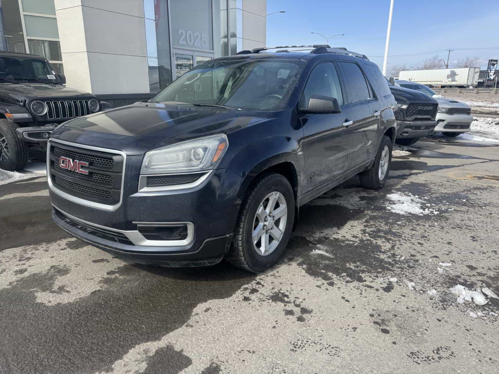 Image 1 GMC ACADIA SLE SLE1 2015