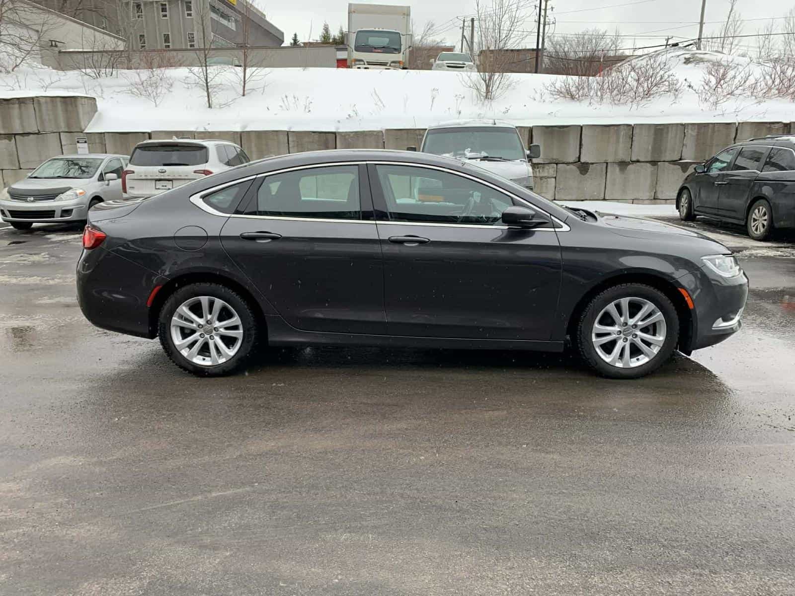 Image 4 Chrysler 200 Limited 2016