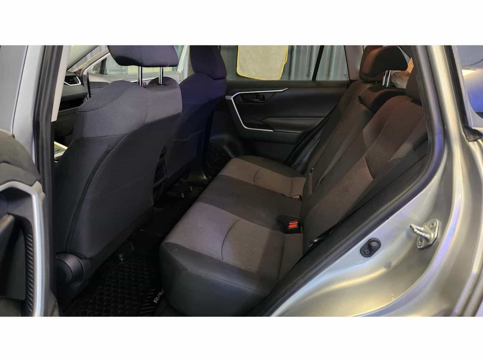 Image 11 Toyota RAV4 LE LE 2019