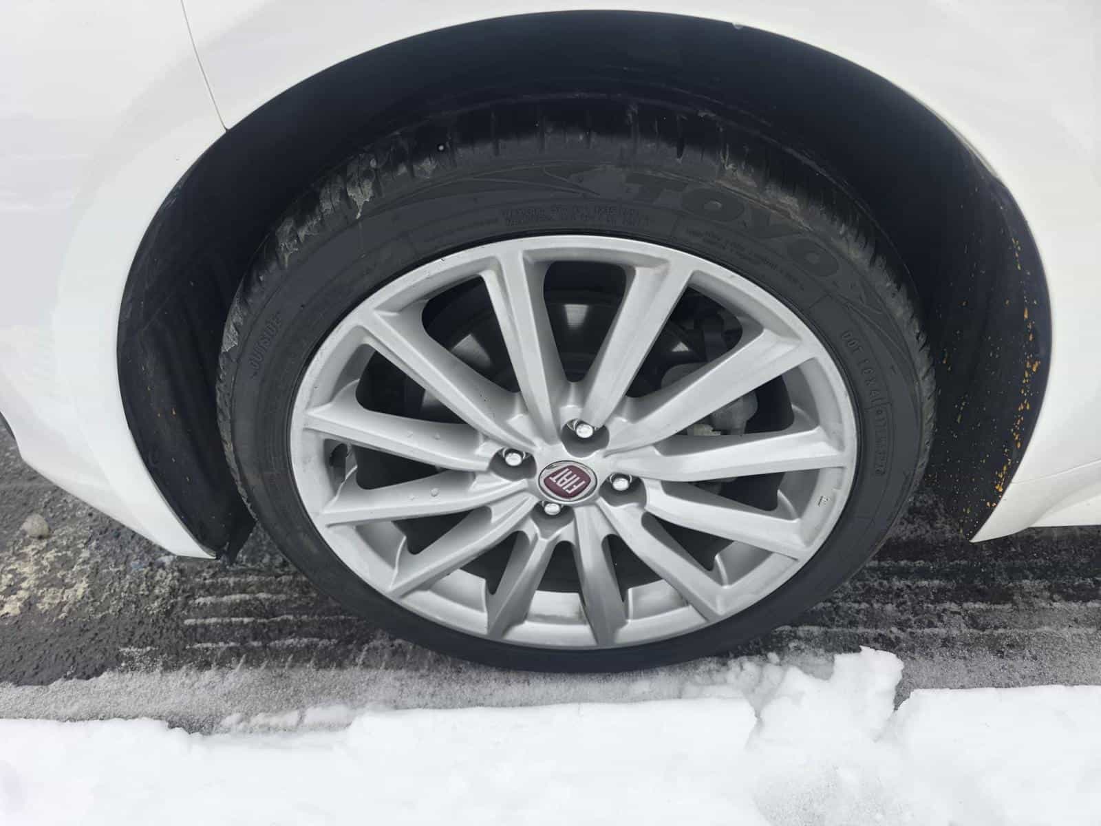 Image 2 Fiat 124 Spider Classica 2017