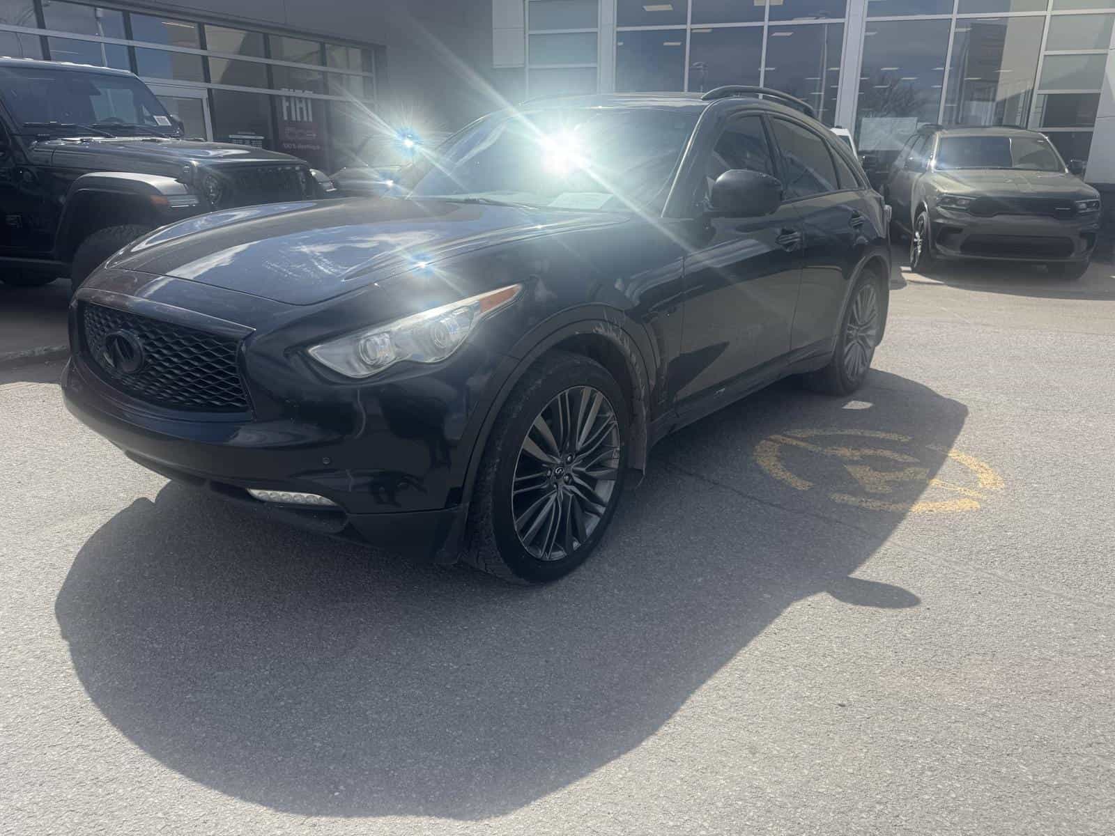 Image 1 Infiniti QX70 Limited 2017