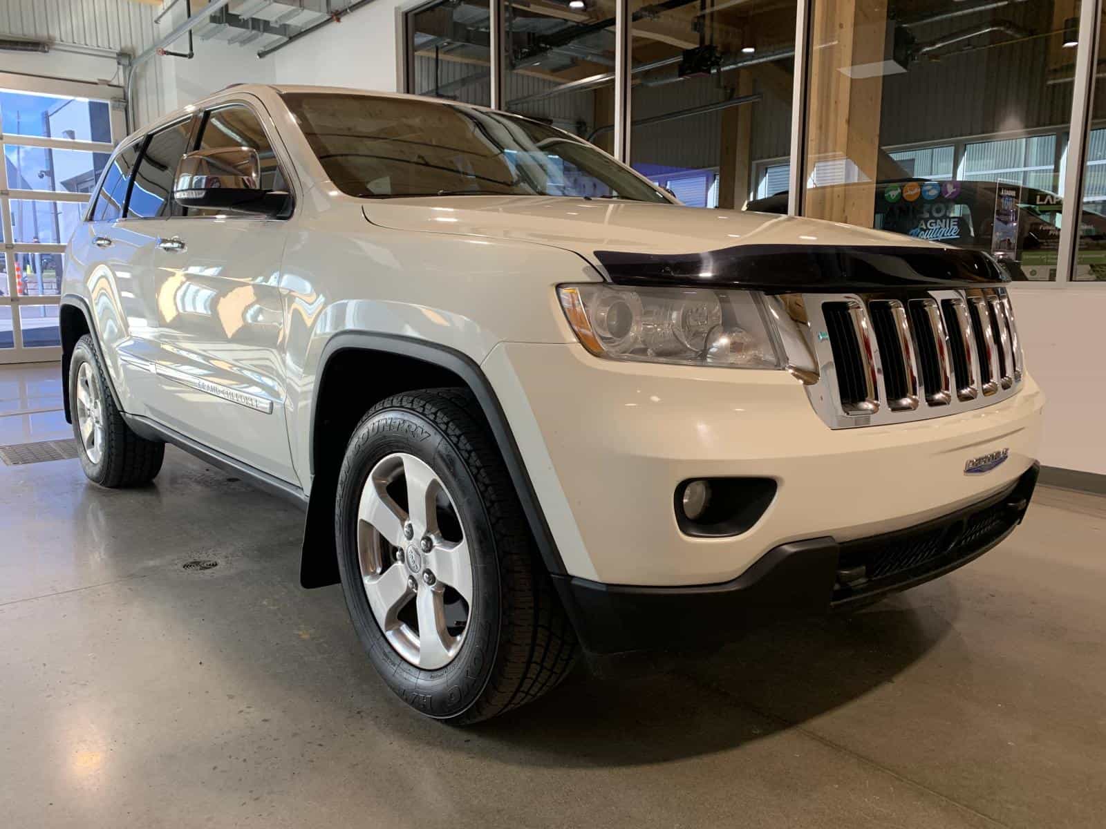 2011 Jeep Grand Cherokee Overland Overland - Image 4