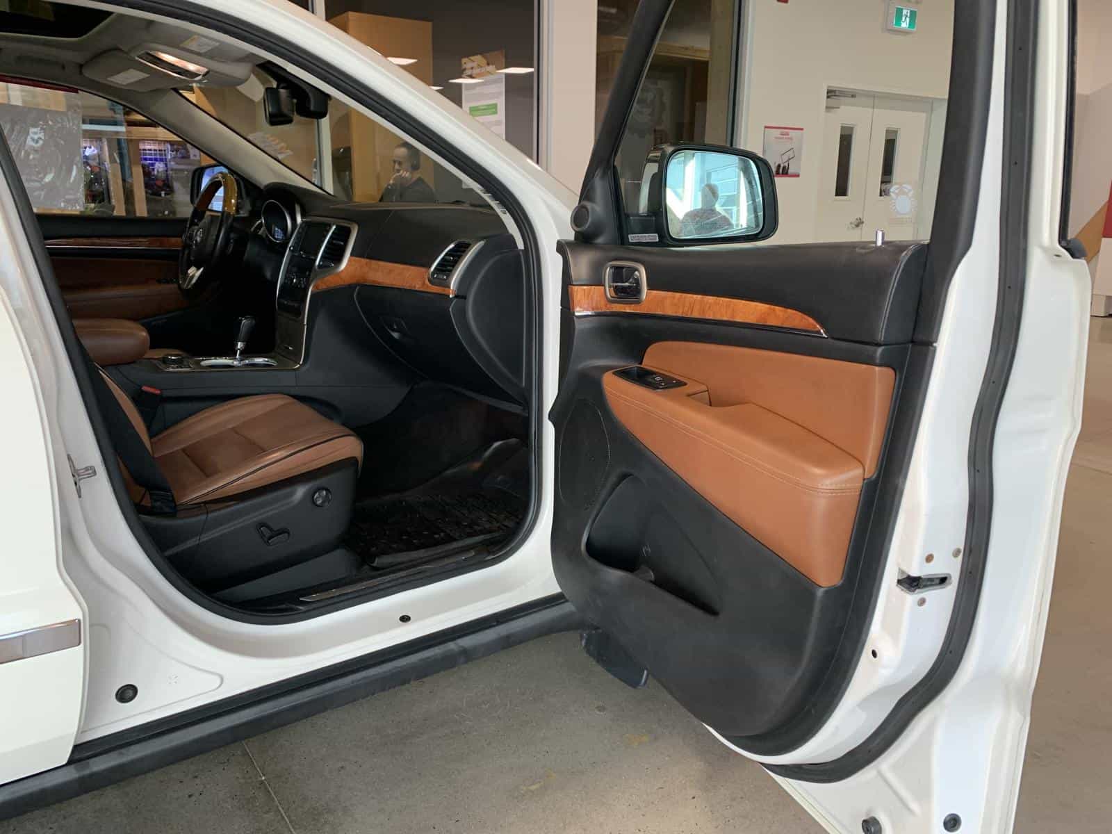 2011 Jeep Grand Cherokee Overland Overland - Image 7