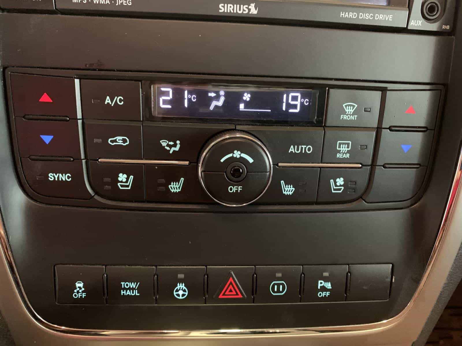 2011 Jeep Grand Cherokee Overland Overland - Image 15