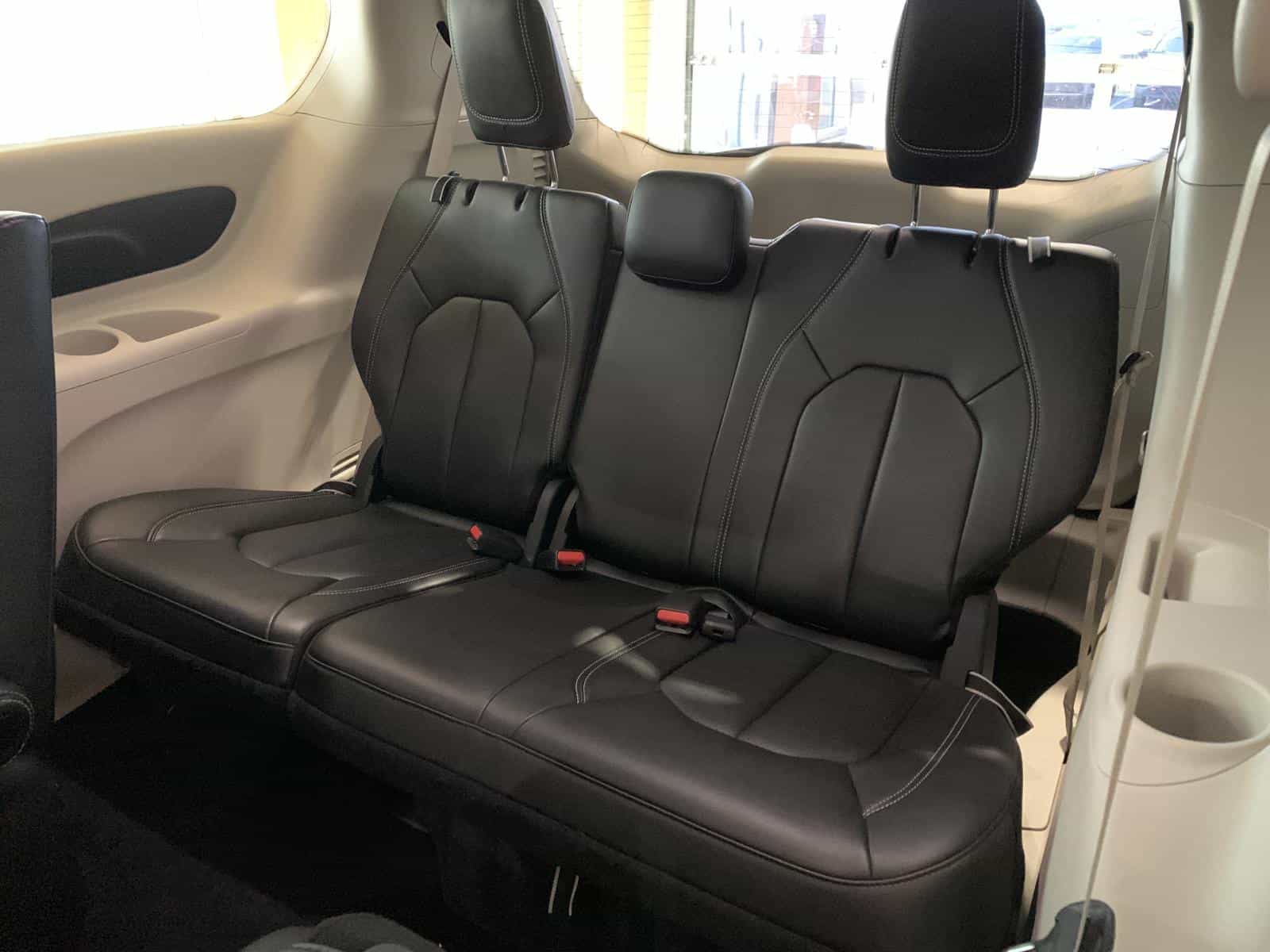 2023 Chrysler Pacifica Hybrid Touring L Hybrid Touring L - Image 10