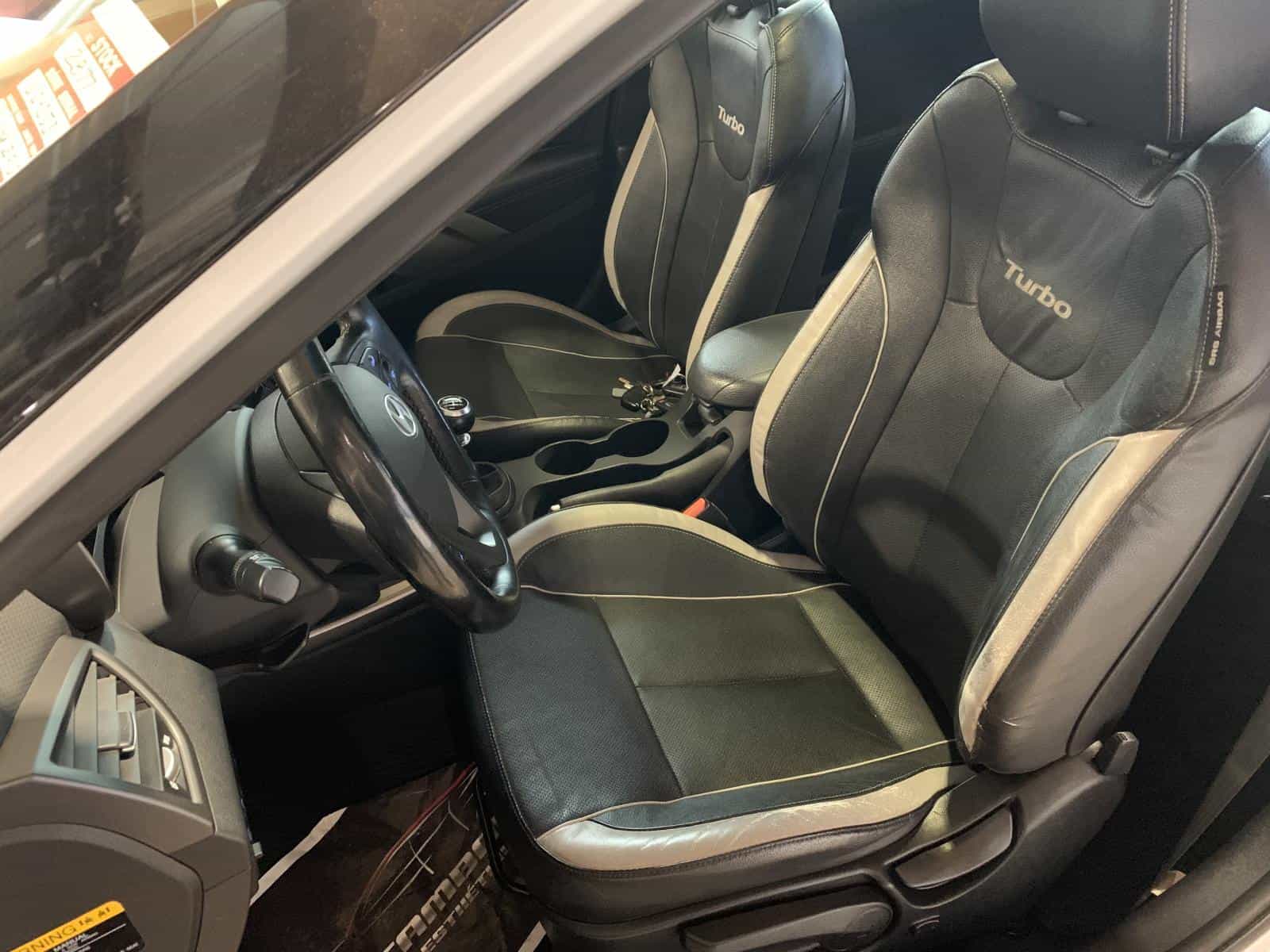 2015 Hyundai Veloster Turbo Turbo - Image 8