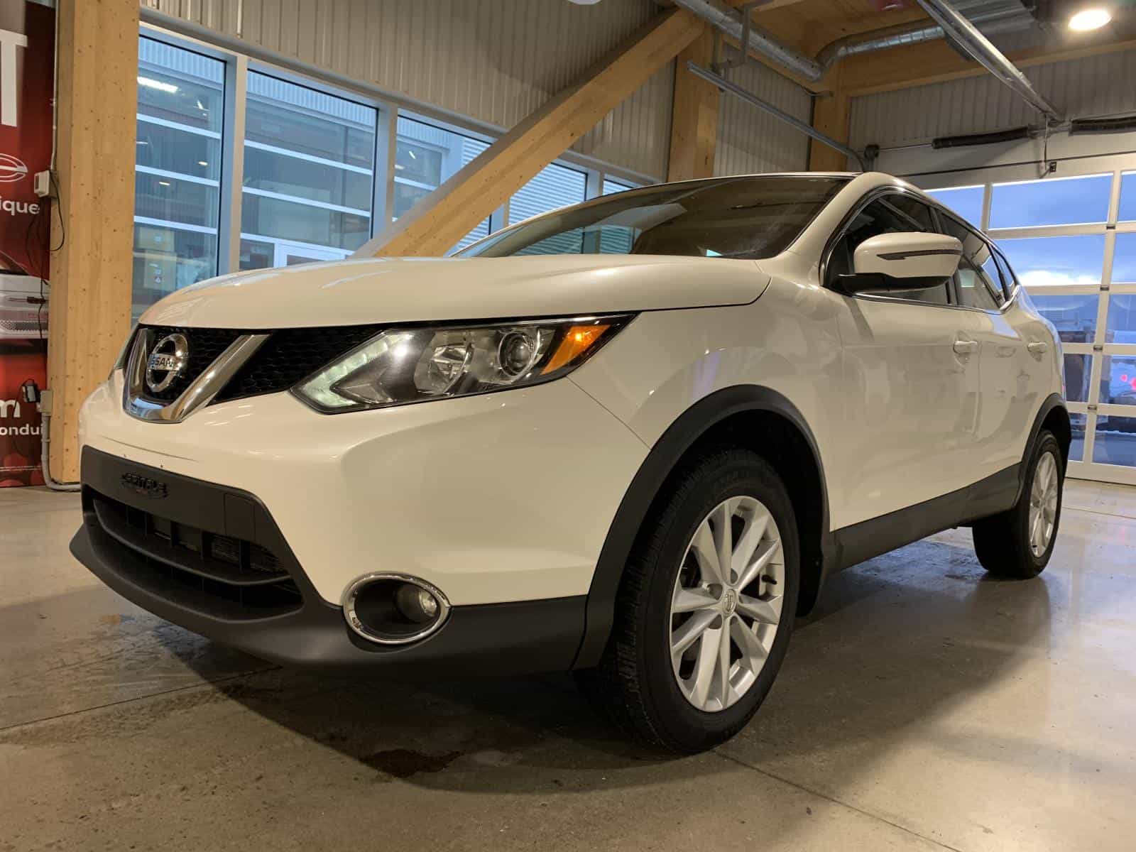 2017 Nissan Rogue Sport S/Sv/Sl S - Image 1