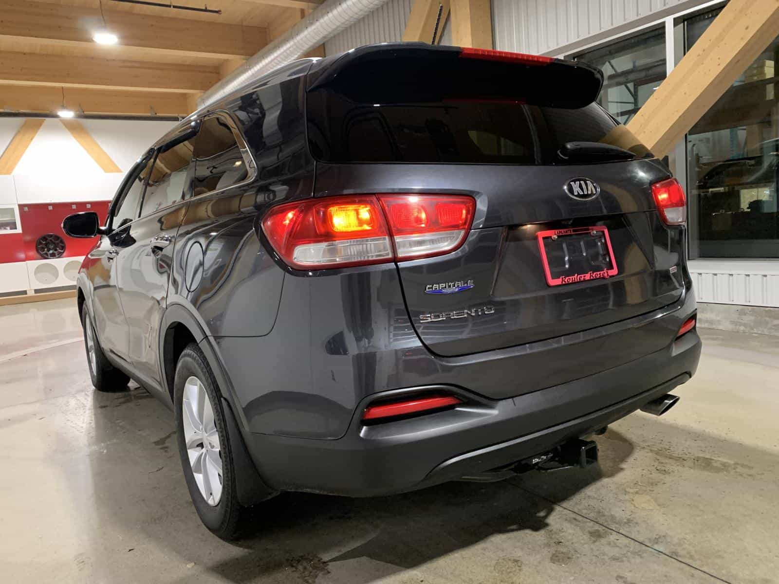 2018 Kia SORENTO LX/L LX - Image 2