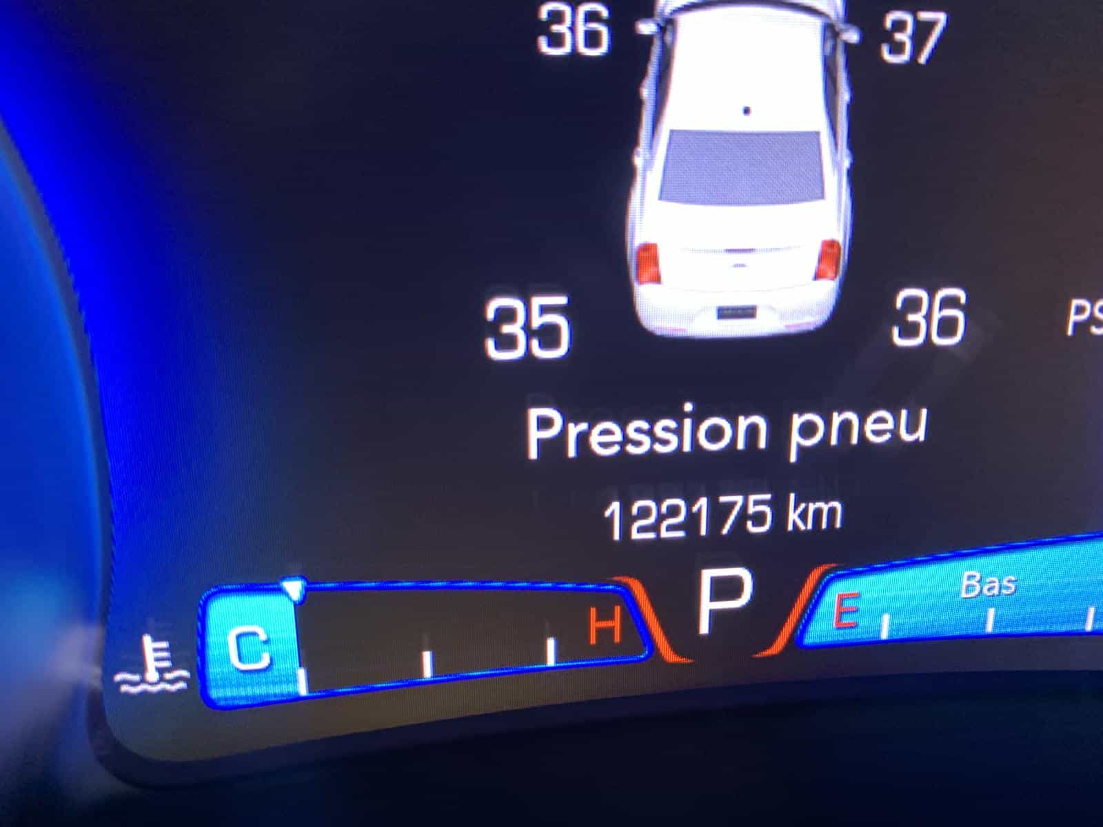 2015 Chrysler 300 S - Image 19