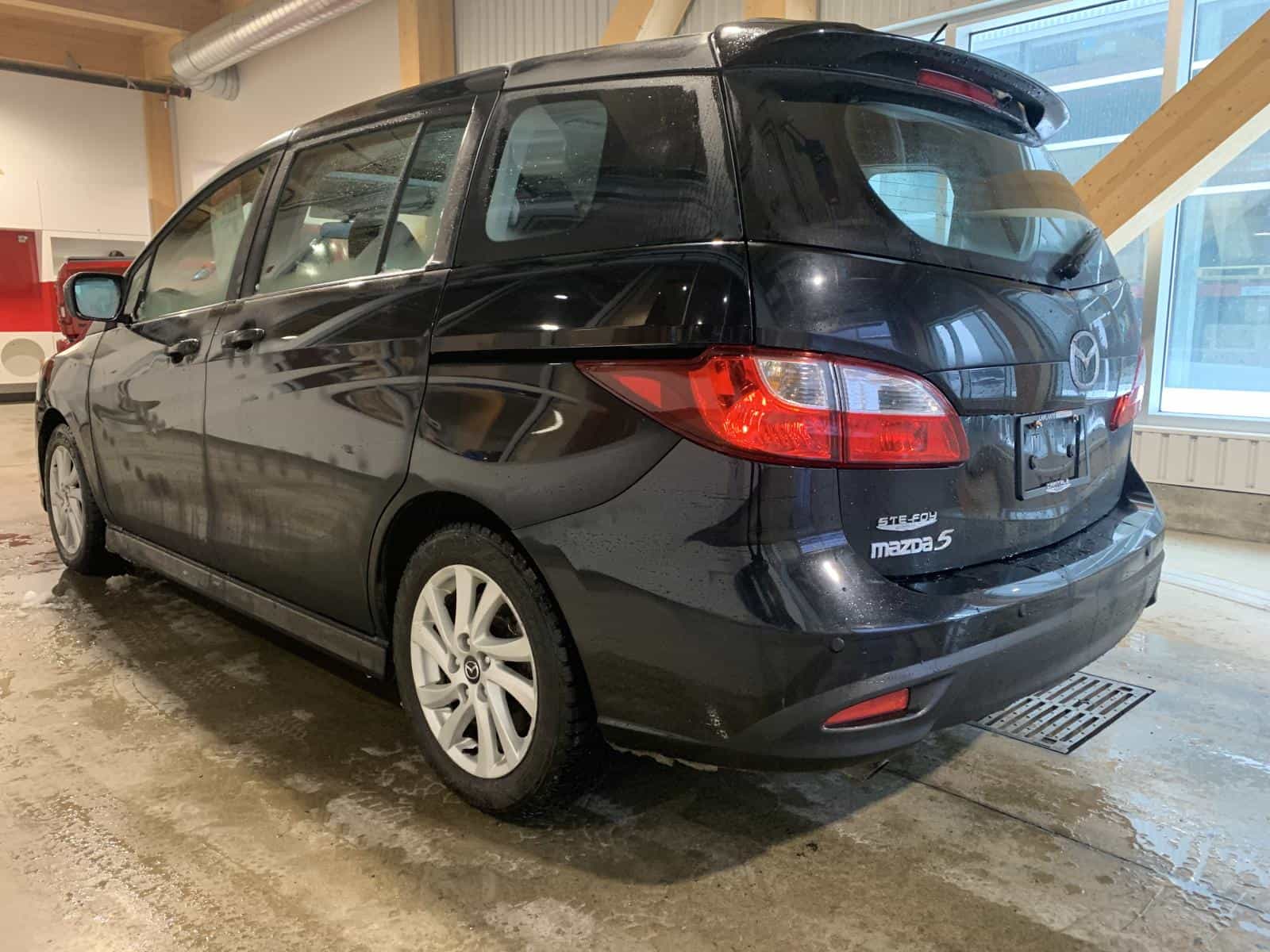 2015 Mazda 5 GS - Image 2