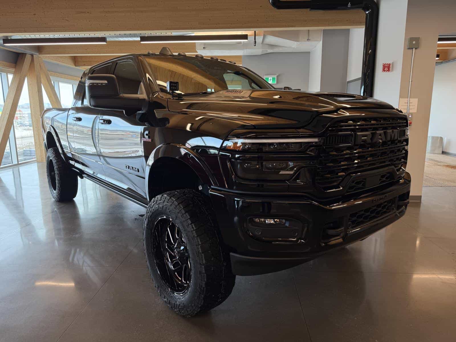 Image 1 RAM 2500 Limited 2026