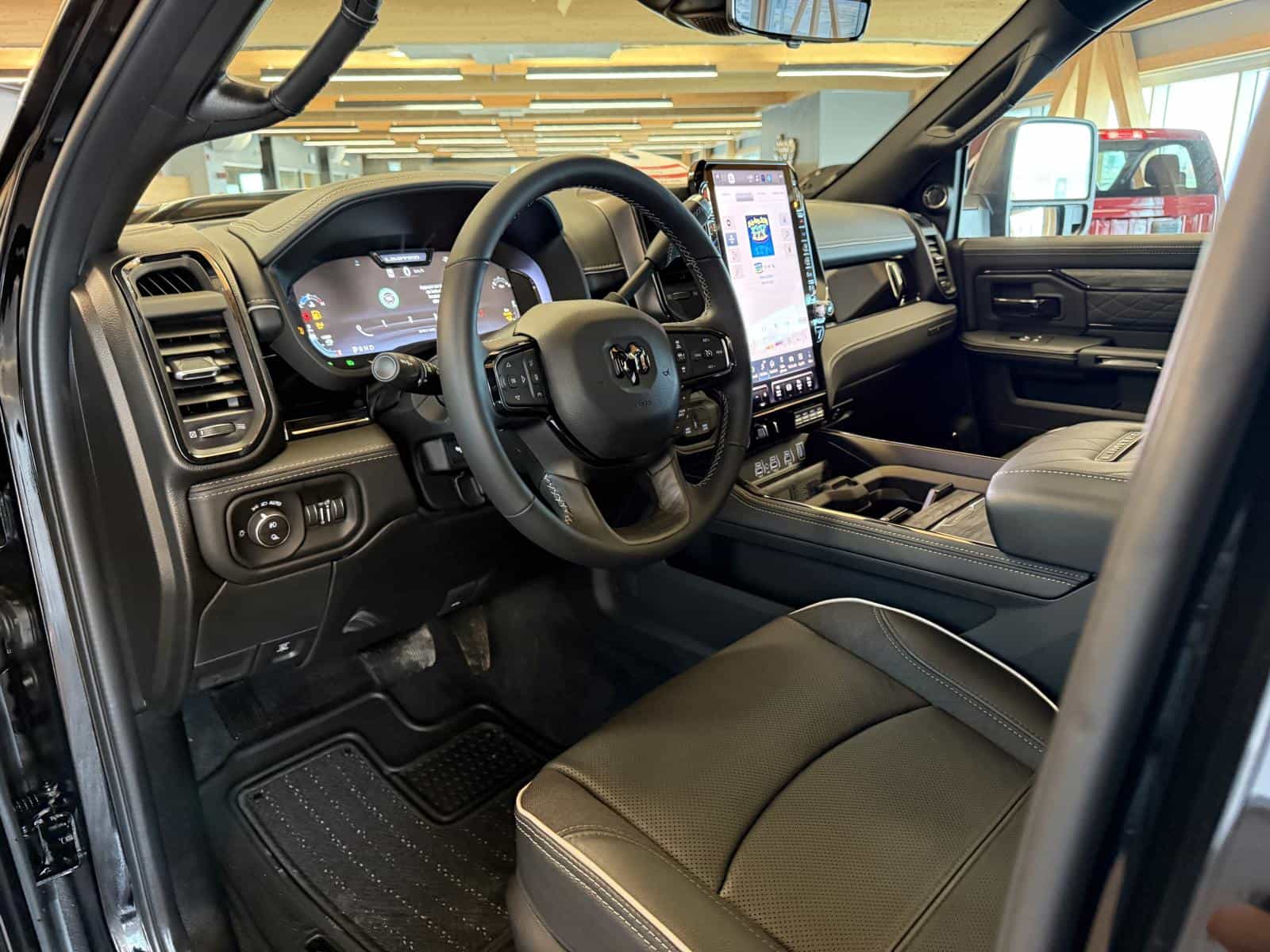 Image 9 RAM 2500 Limited 2026