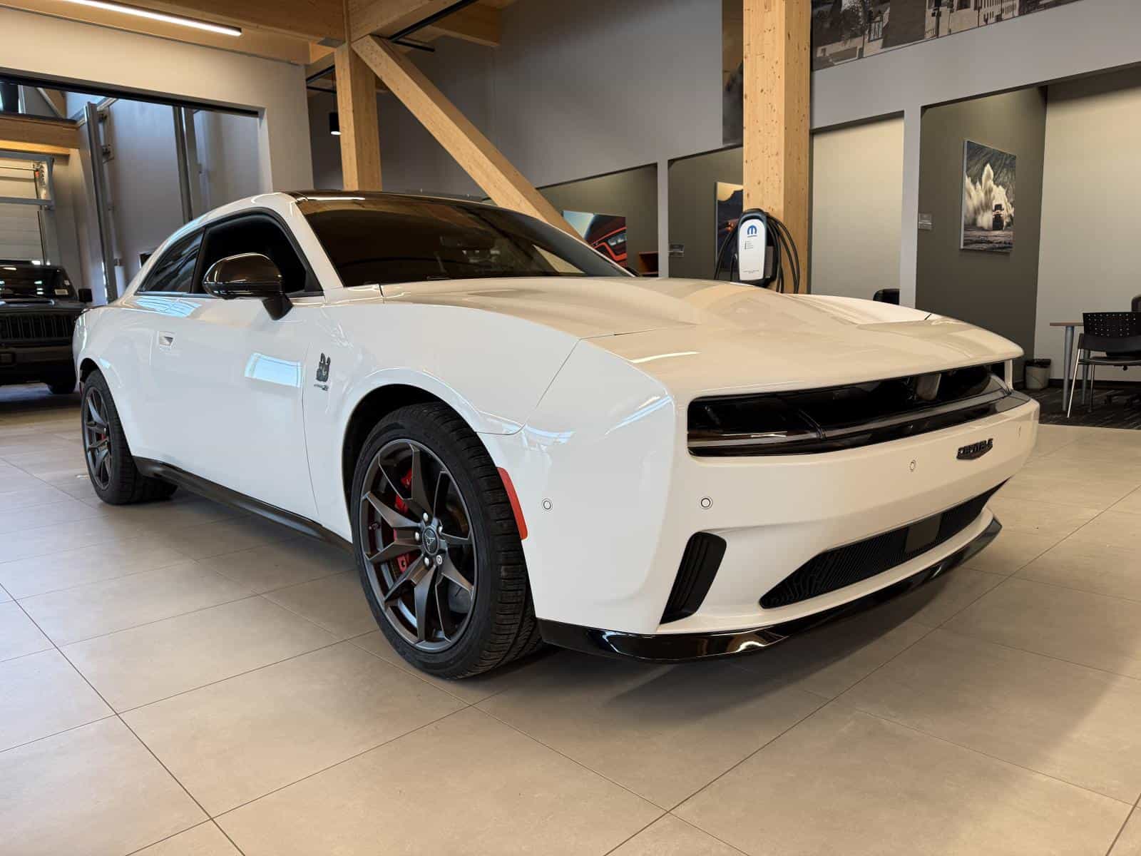 2024 Dodge Charger Daytona EV R/T - Image 2