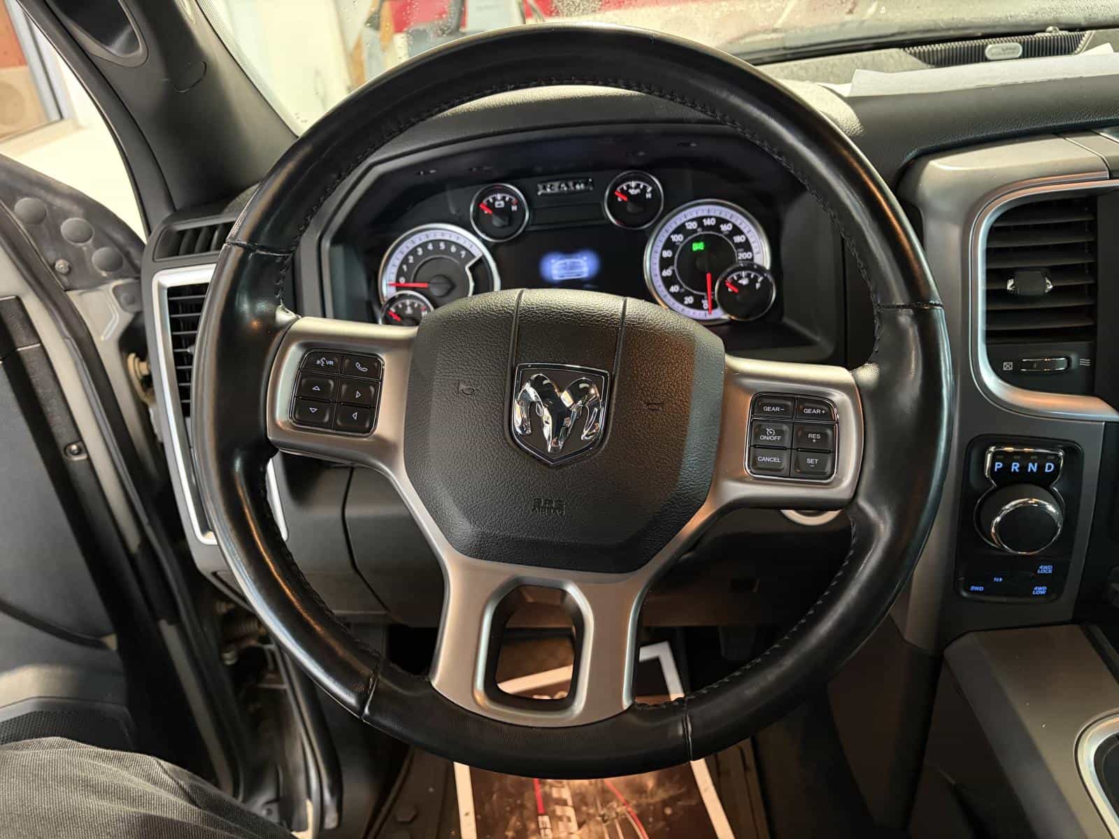 2022 RAM 1500 CLASSIC SLT Warlock - Image 16