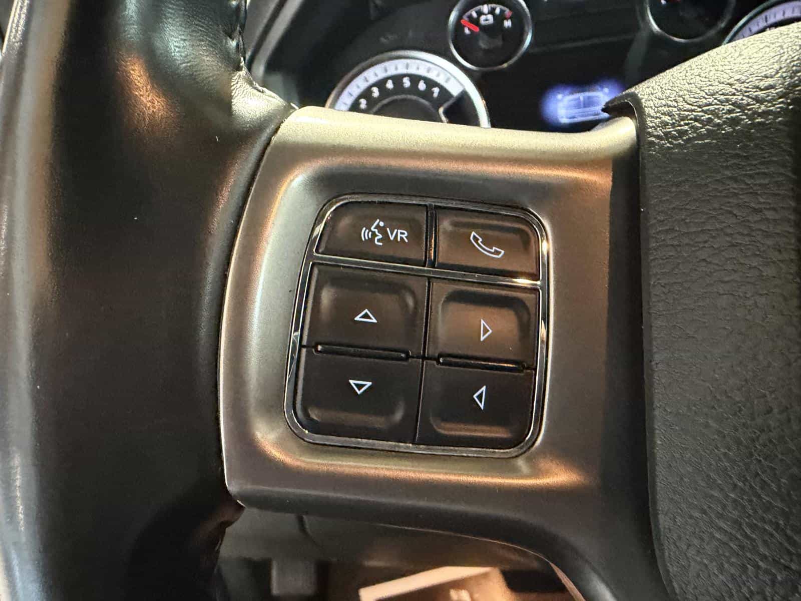 2022 RAM 1500 CLASSIC SLT Warlock - Image 18