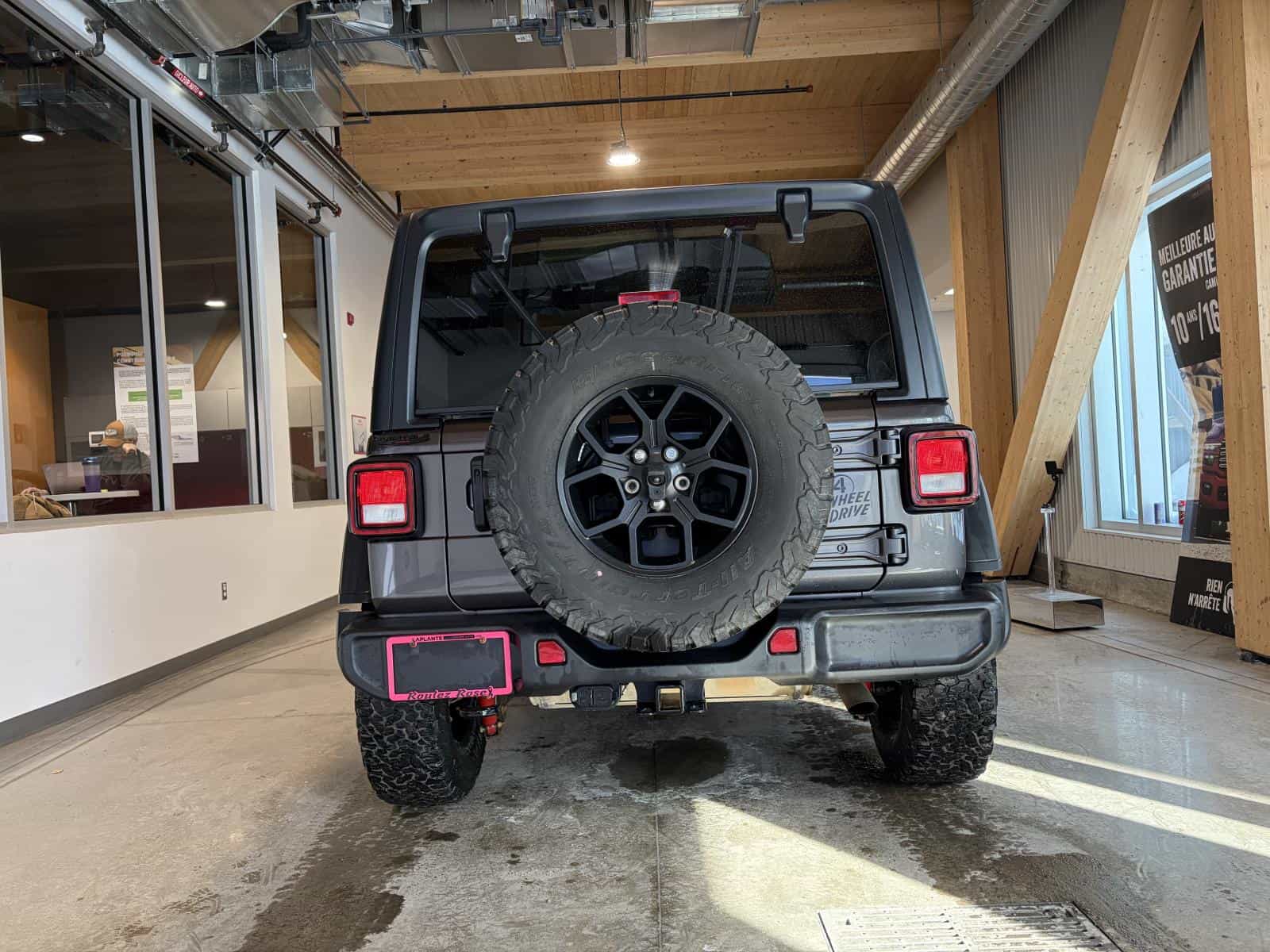 2024 Jeep Wrangler Willys - Image 5