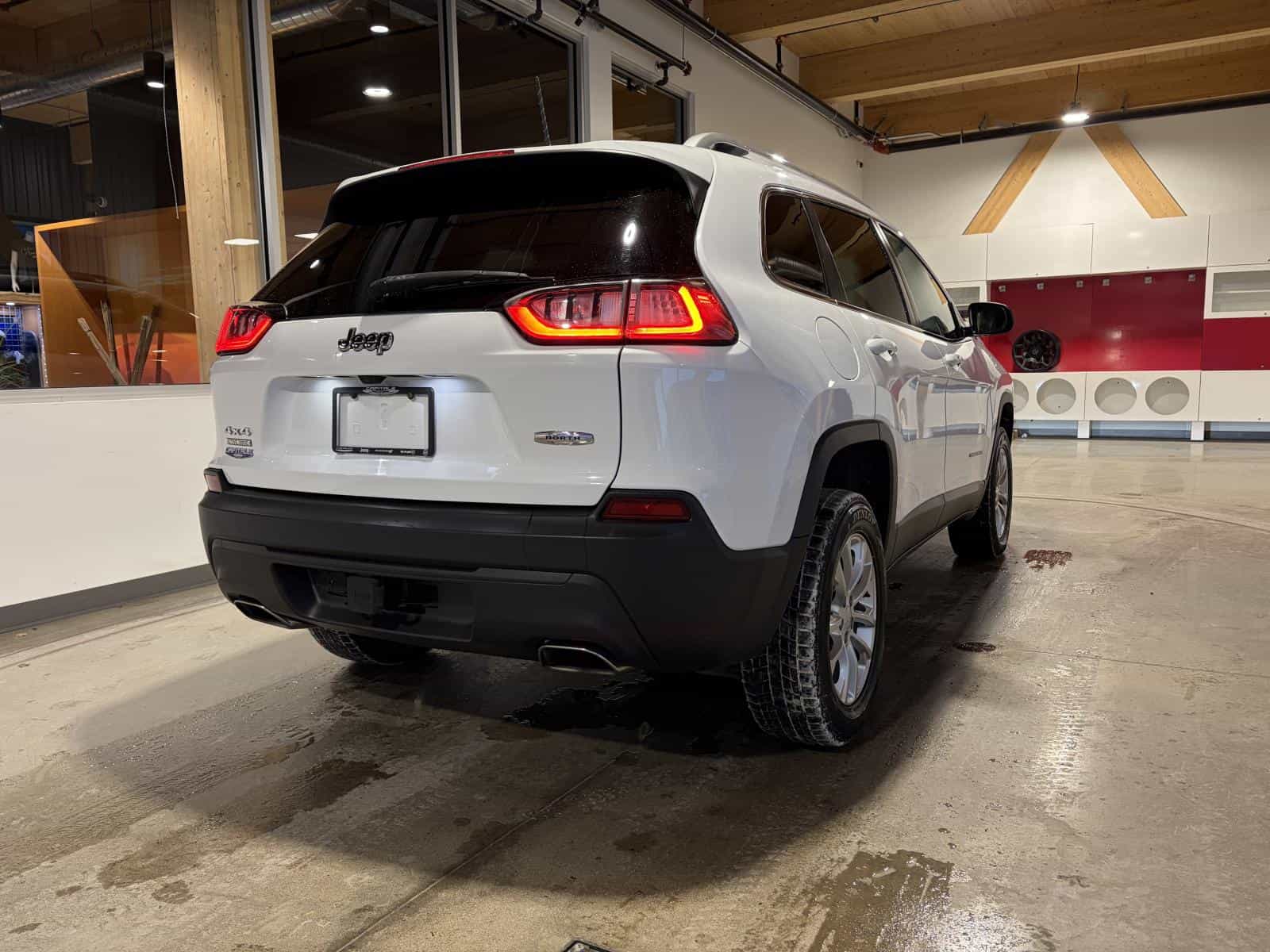 2019 Jeep Cherokee North - Image 6