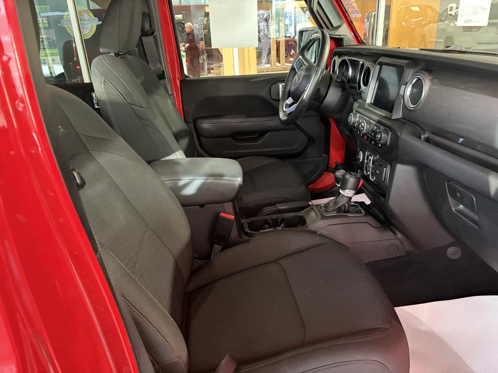 2021 Jeep Wrangler Unlimited Sahara - Image 12