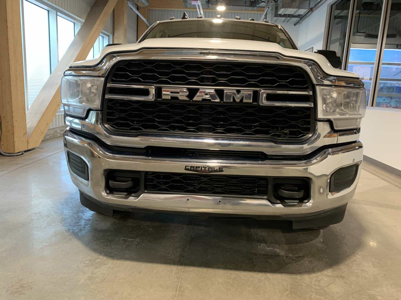 Image 7 RAM 3500 Tradesman 2019