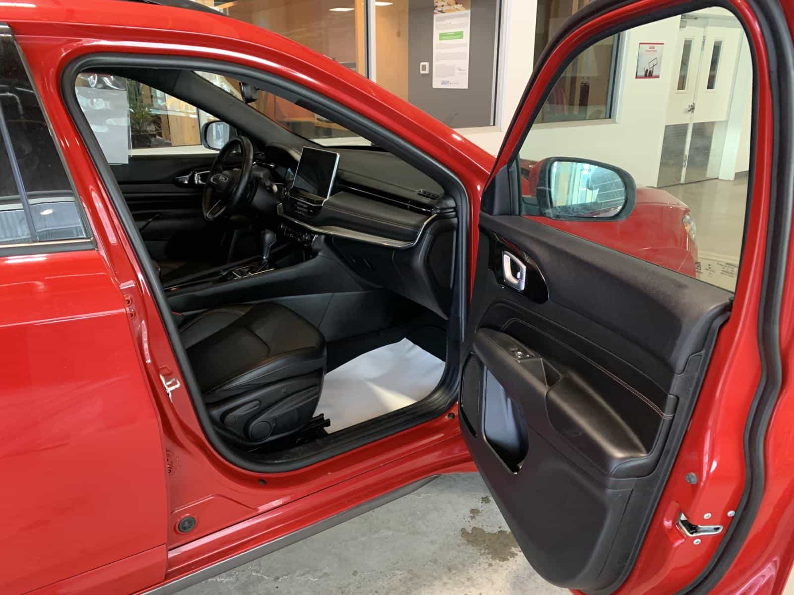 Image 8 Jeep Compass Limited 2022