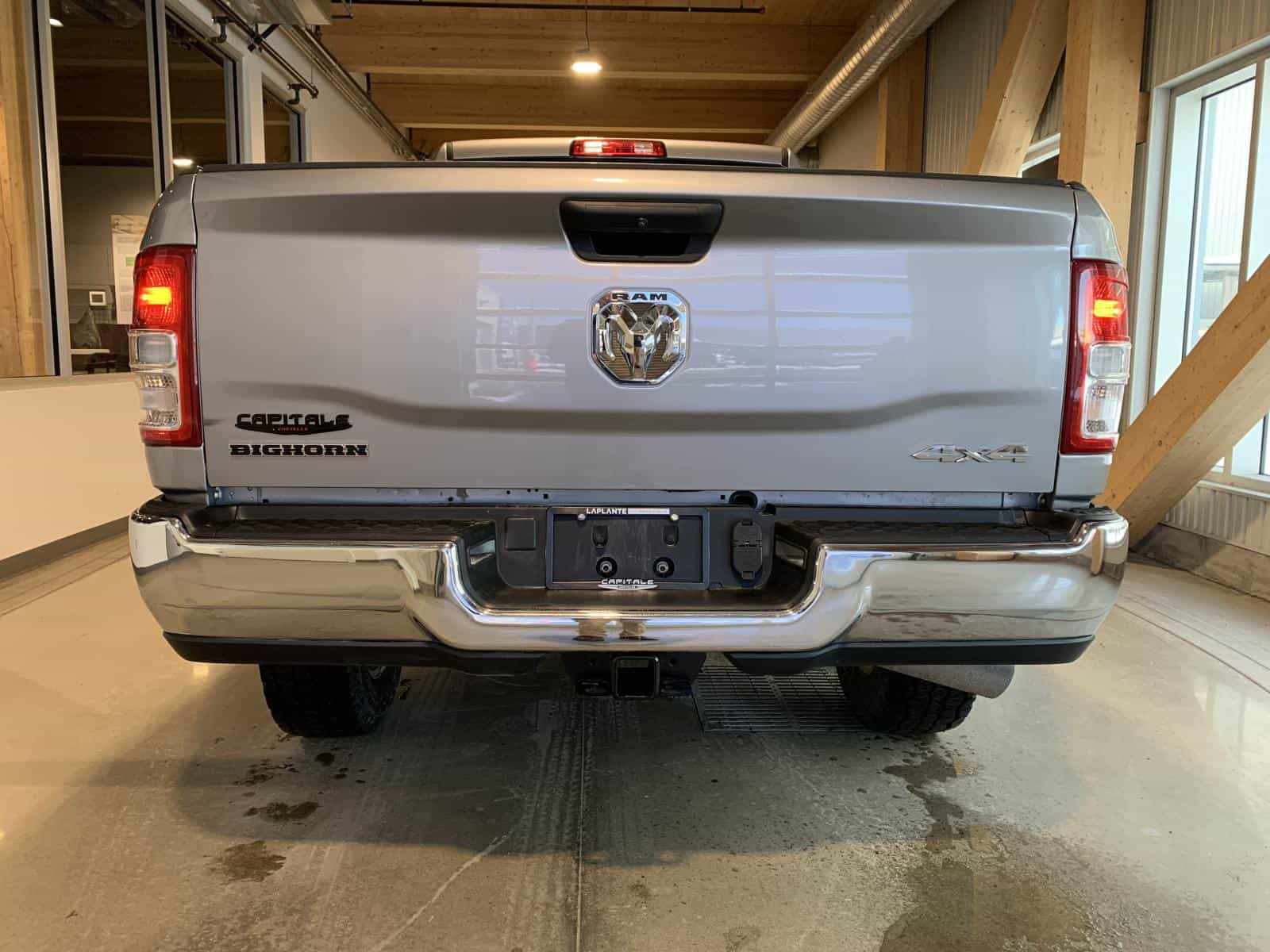 Image 4 RAM 3500 Big Horn 2024