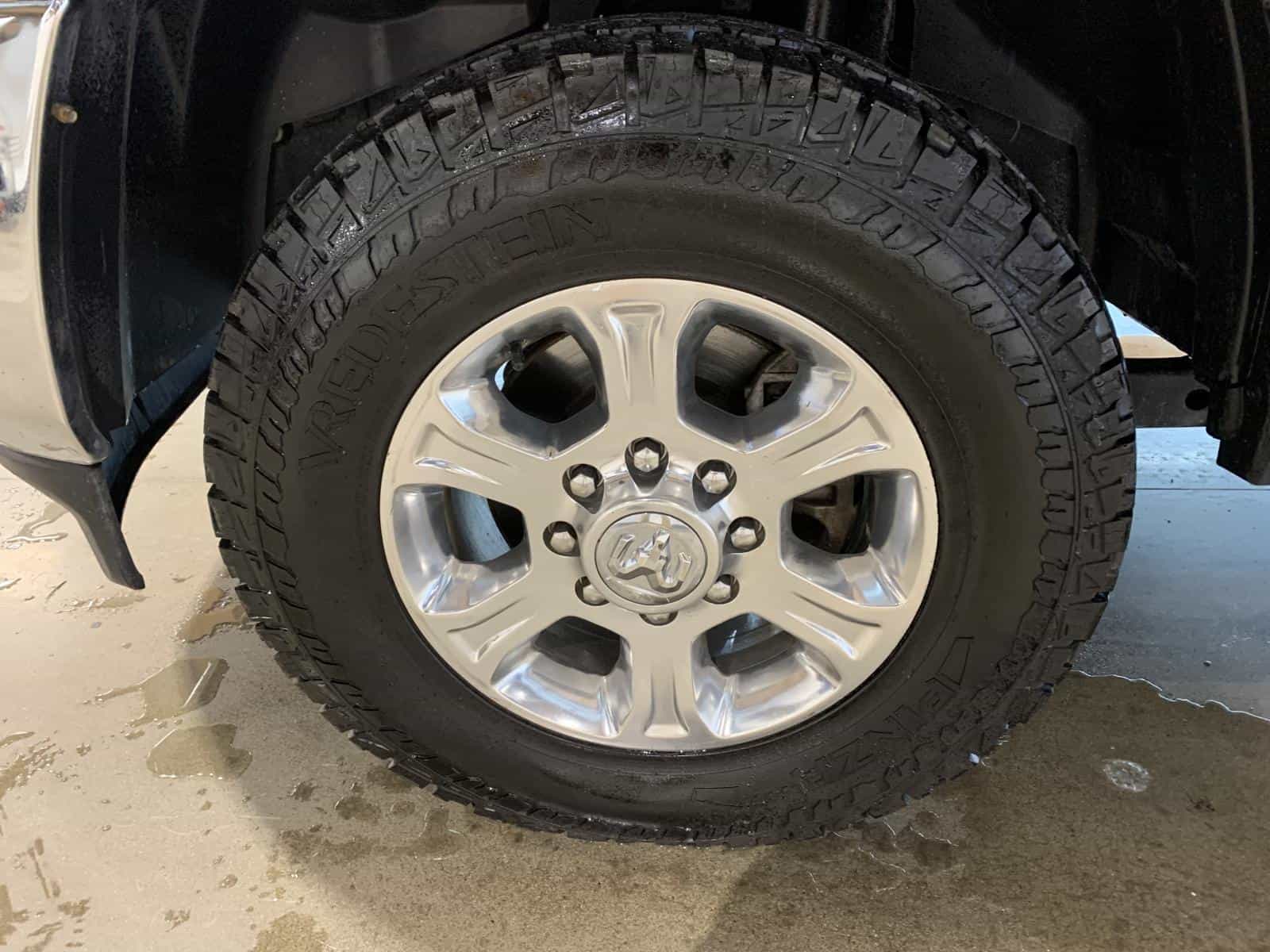 Image 8 RAM 3500 Big Horn 2024