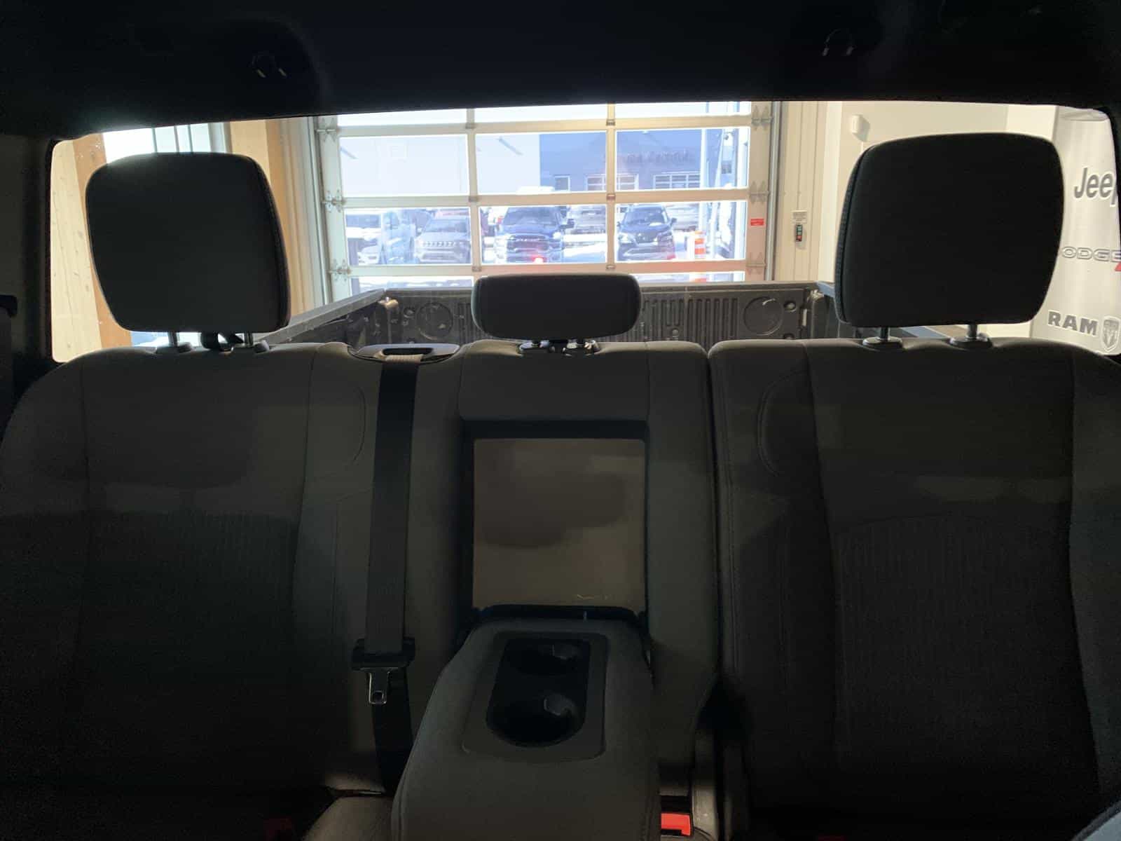 Image 26 RAM 3500 Big Horn 2024