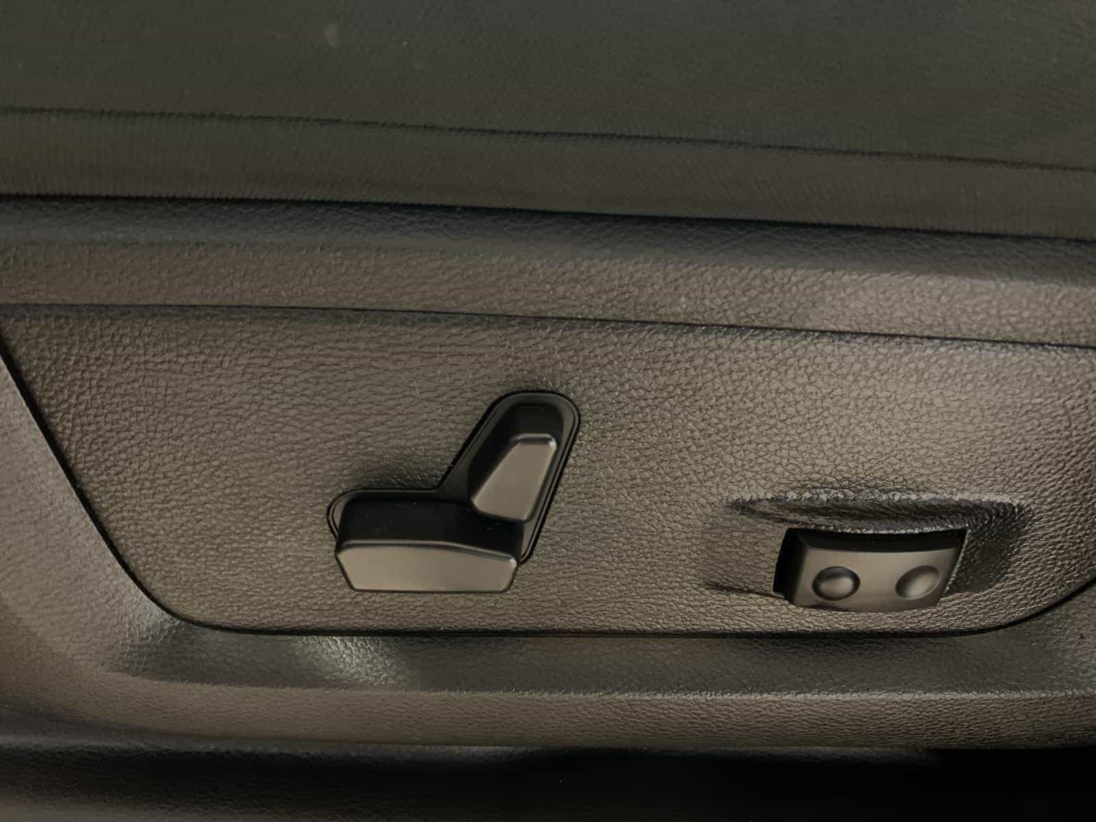 Image 32 RAM 3500 Big Horn 2024