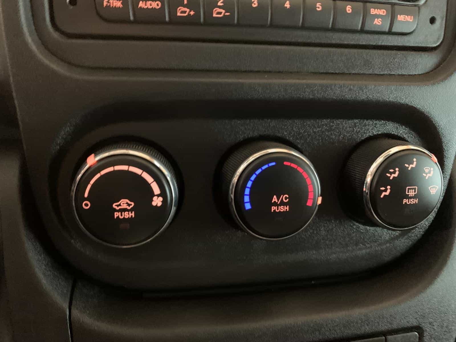 Image 16 RAM ProMaster 1500 Std Roof 2015