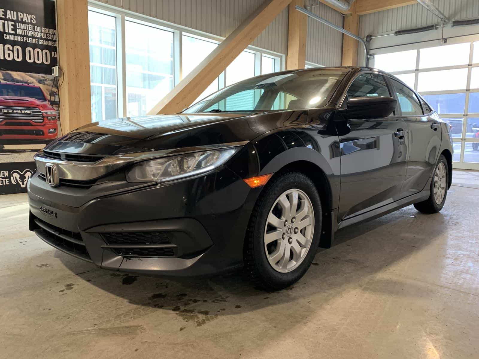 Image 2 Honda Civic DX 2017