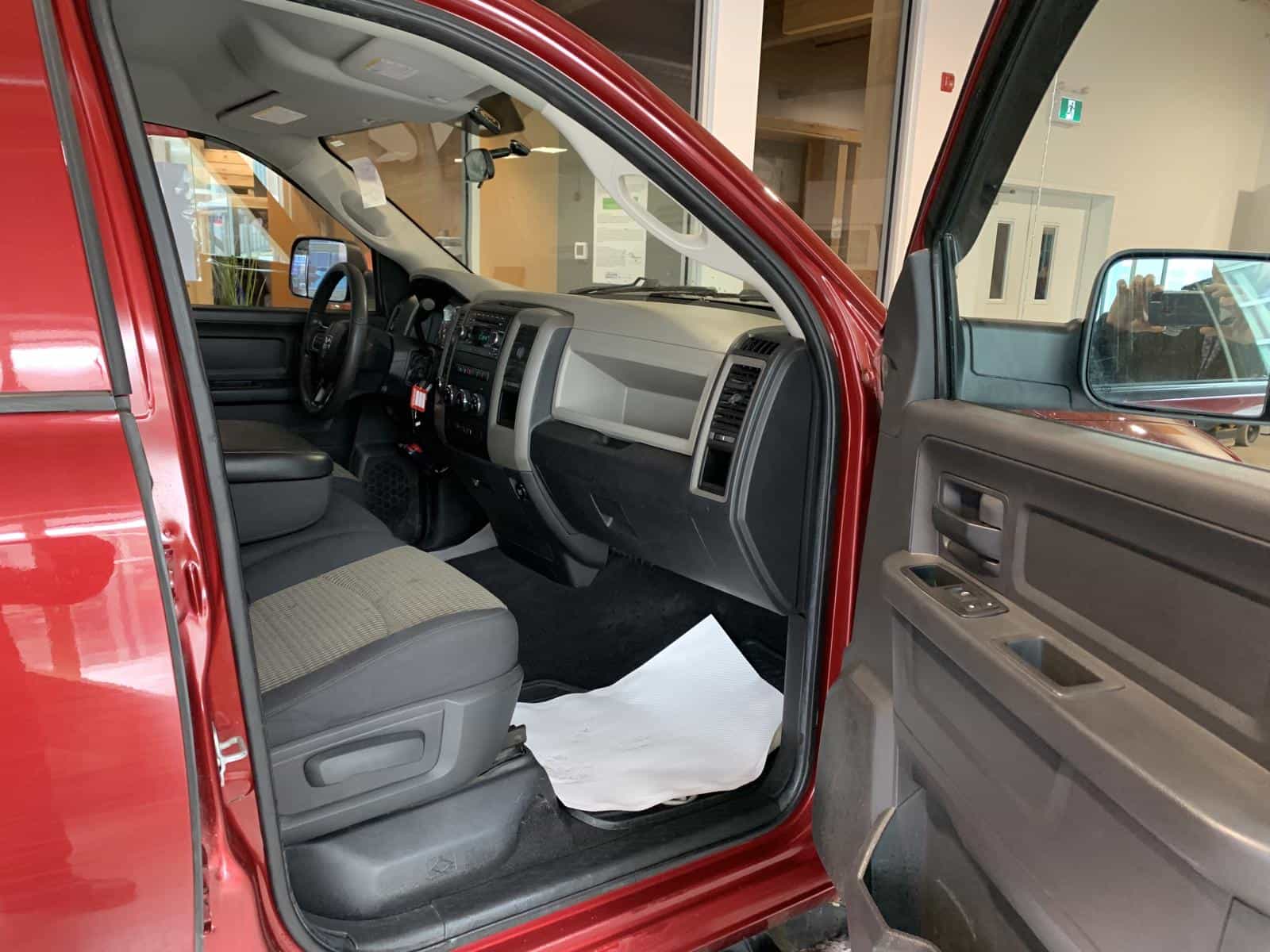 Image 10 RAM 1500 ST 2012