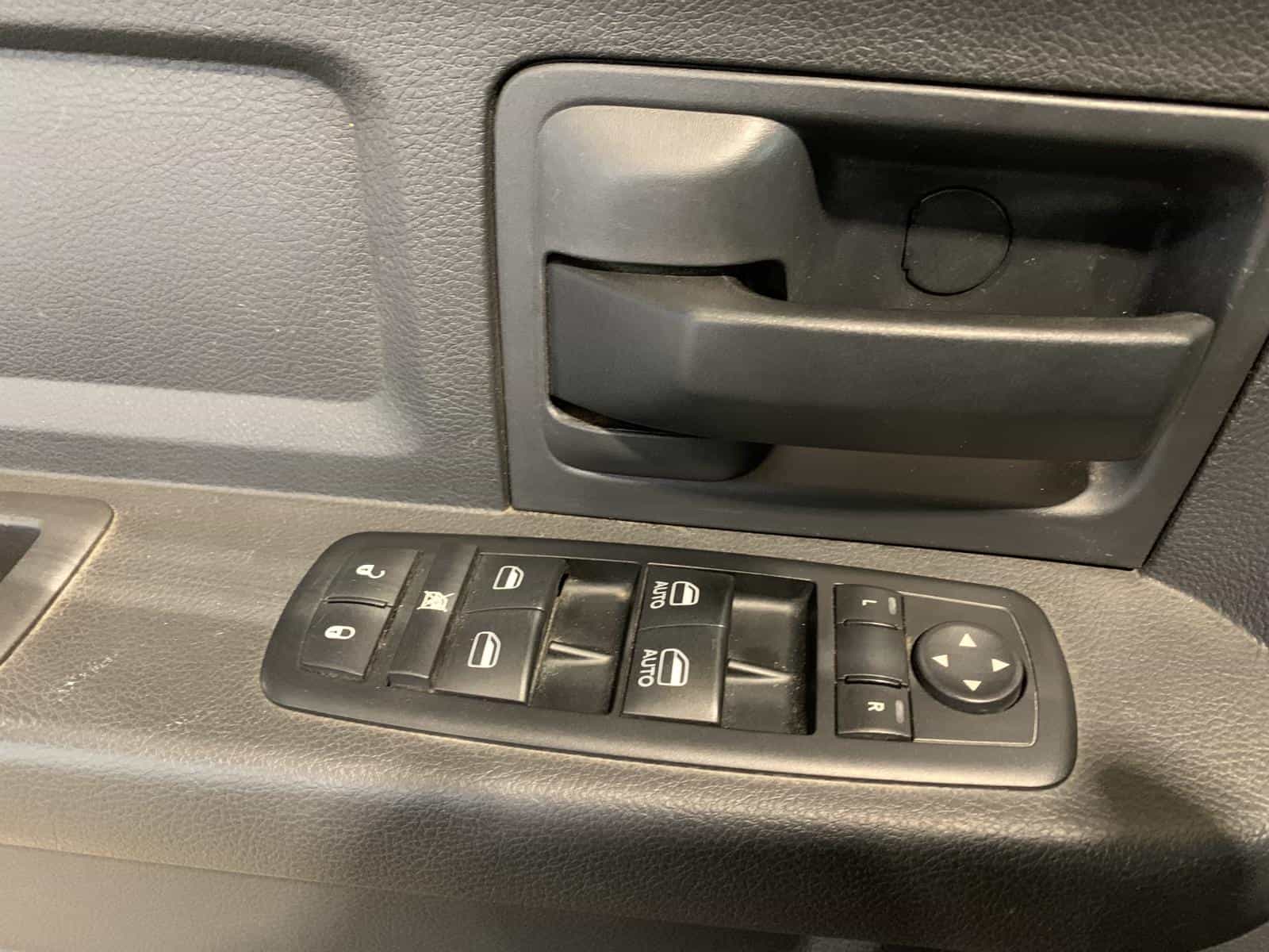 Image 23 RAM 1500 ST 2012