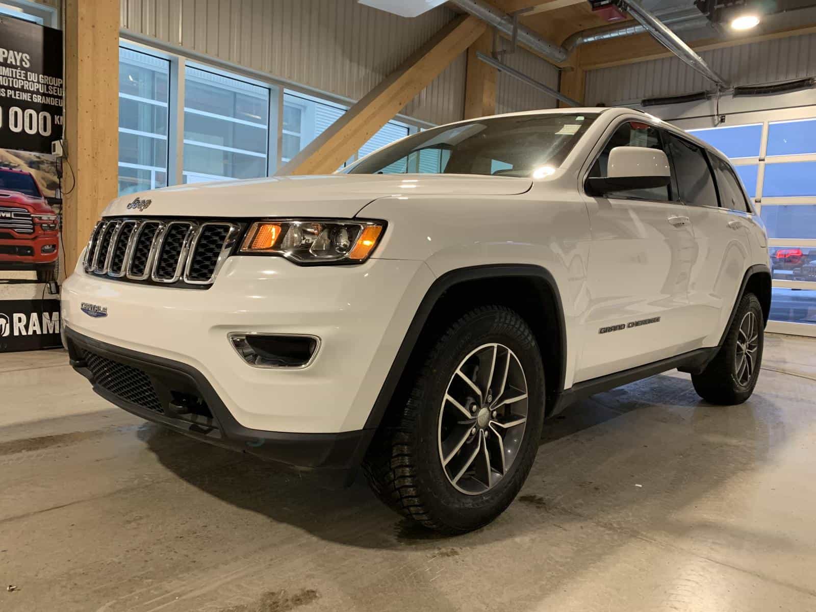 Image 2 Jeep Grand Cherokee Laredo 2018