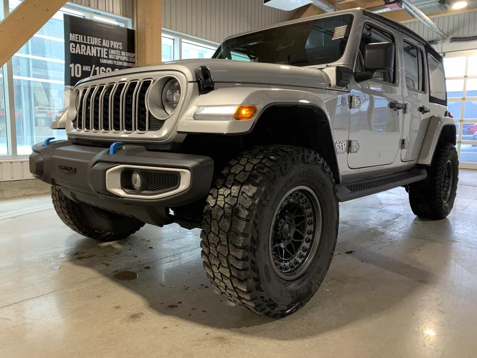 Image 2 Jeep Wrangler Sahara 4XE 2024