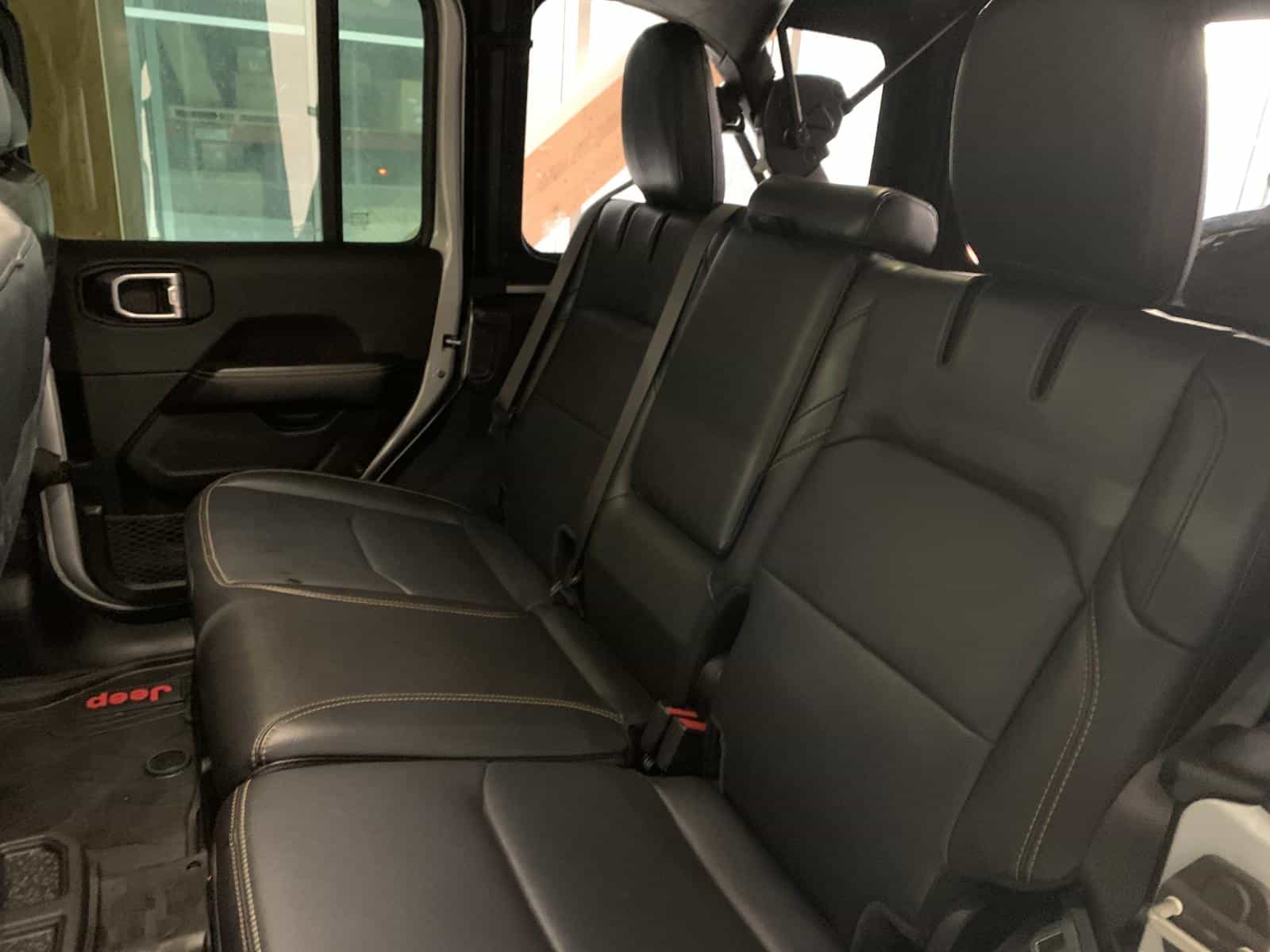 Image 17 Jeep Wrangler Sahara 4XE 2024