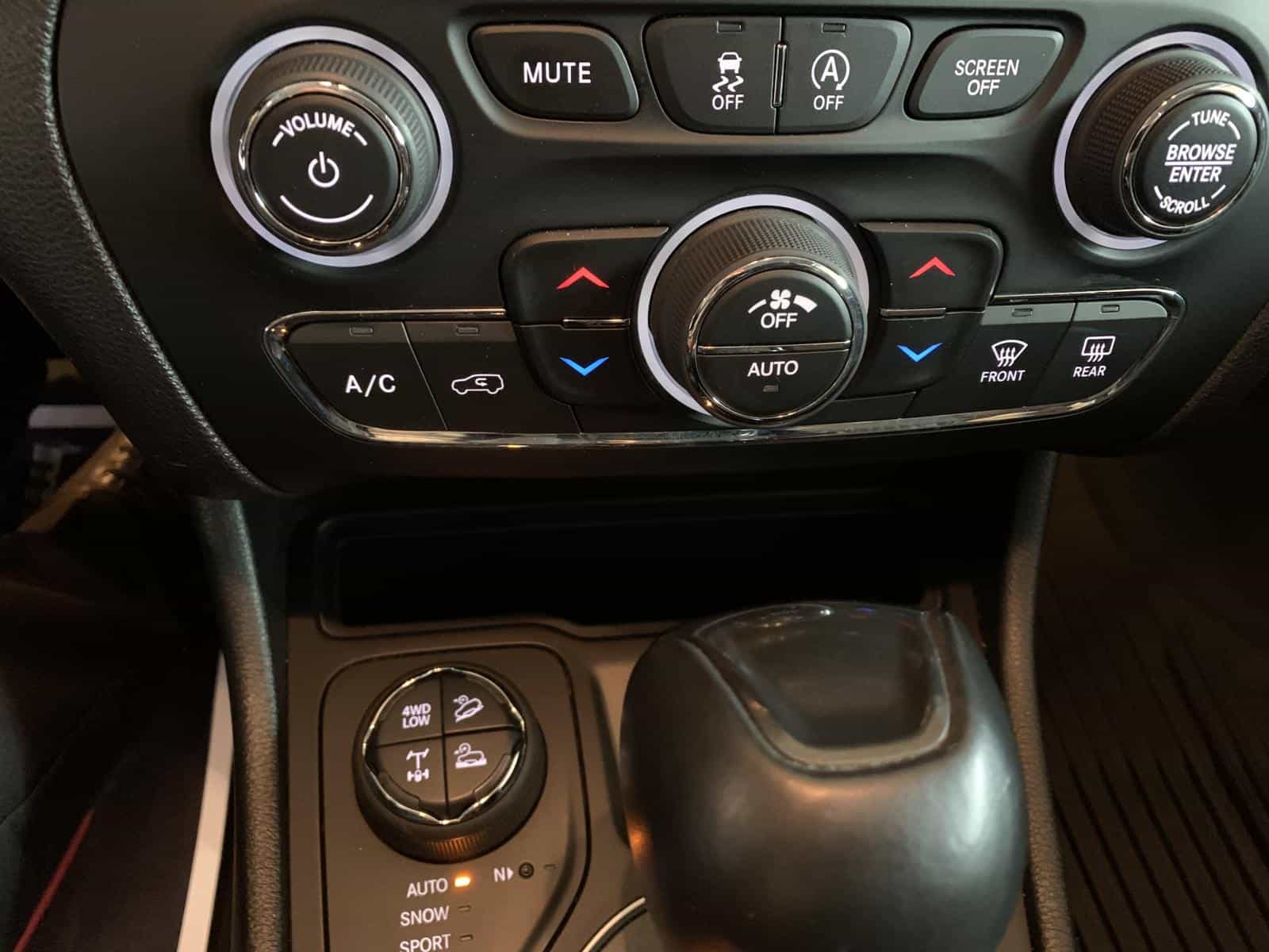 Image 16 Jeep Cherokee Trailhawk Elite 2020