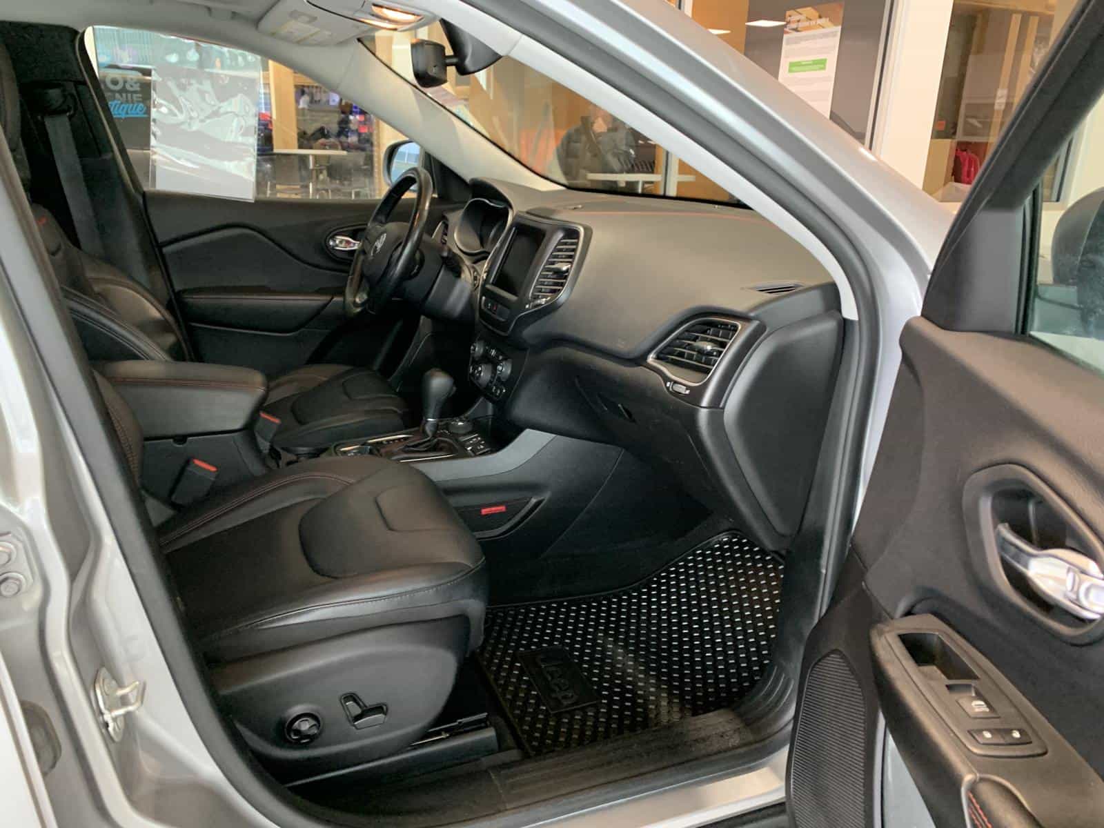 Image 23 Jeep Cherokee Trailhawk Elite 2020