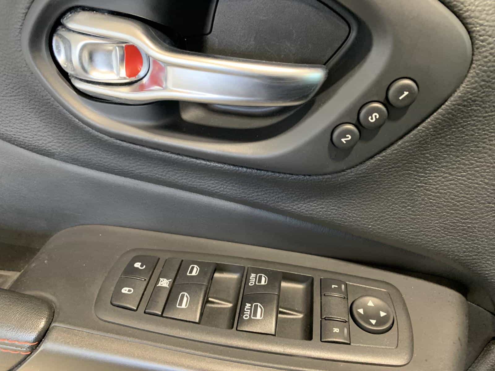 Image 44 Jeep Cherokee Trailhawk Elite 2020