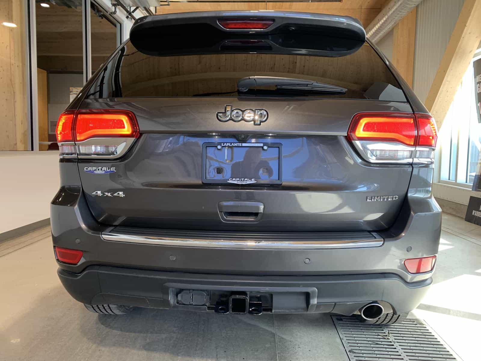 Image 4 Jeep Grand Cherokee Limited 2020