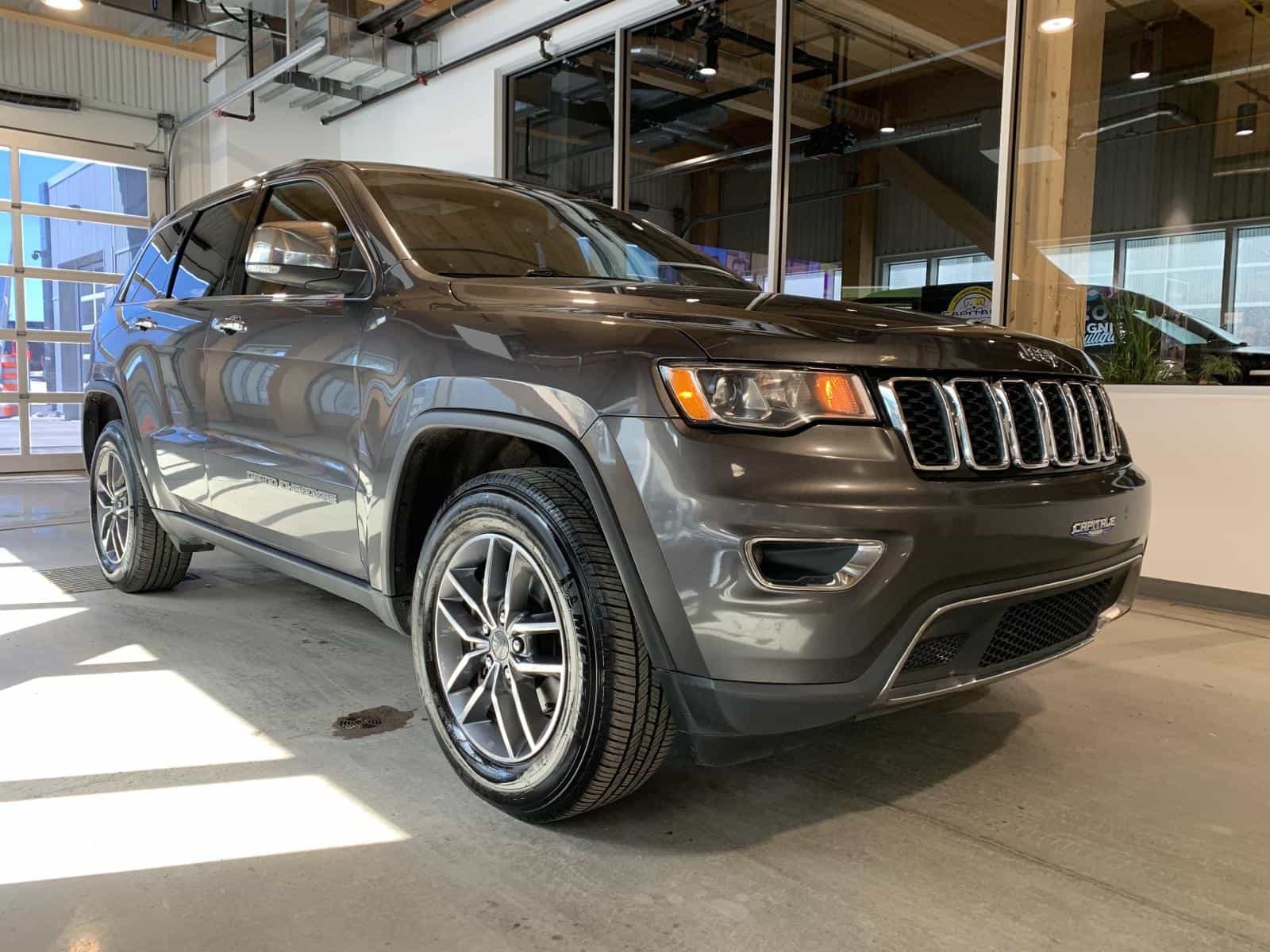 Image 6 Jeep Grand Cherokee Limited 2020