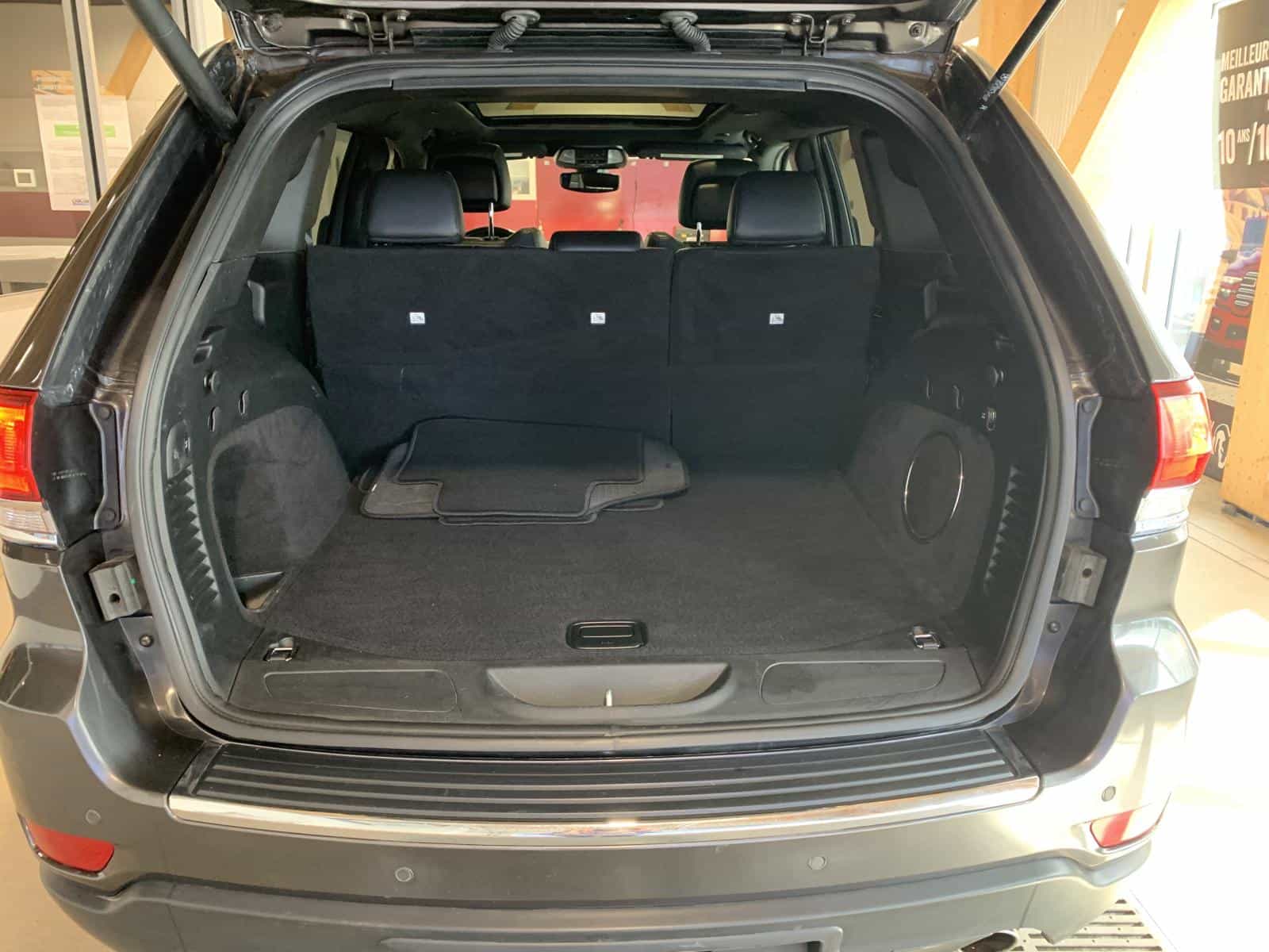 Image 12 Jeep Grand Cherokee Limited 2020